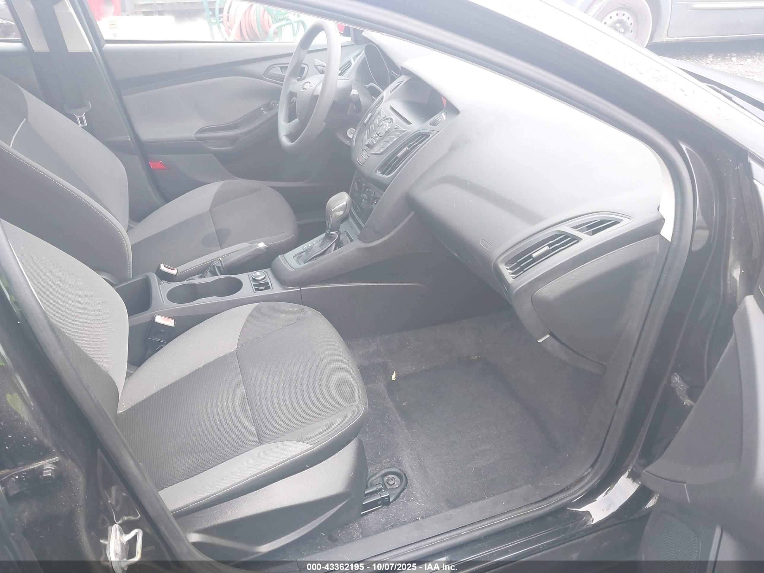 FORD FOCUS image 5
