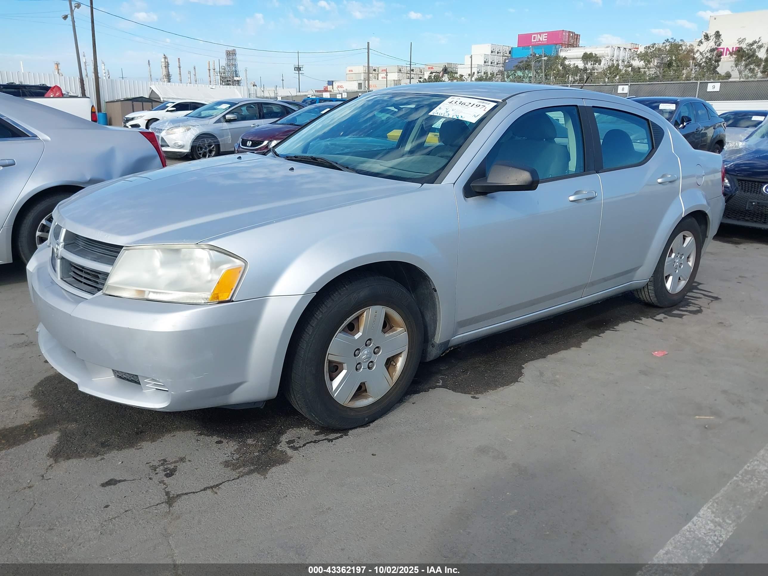 DODGE AVENGER image 2
