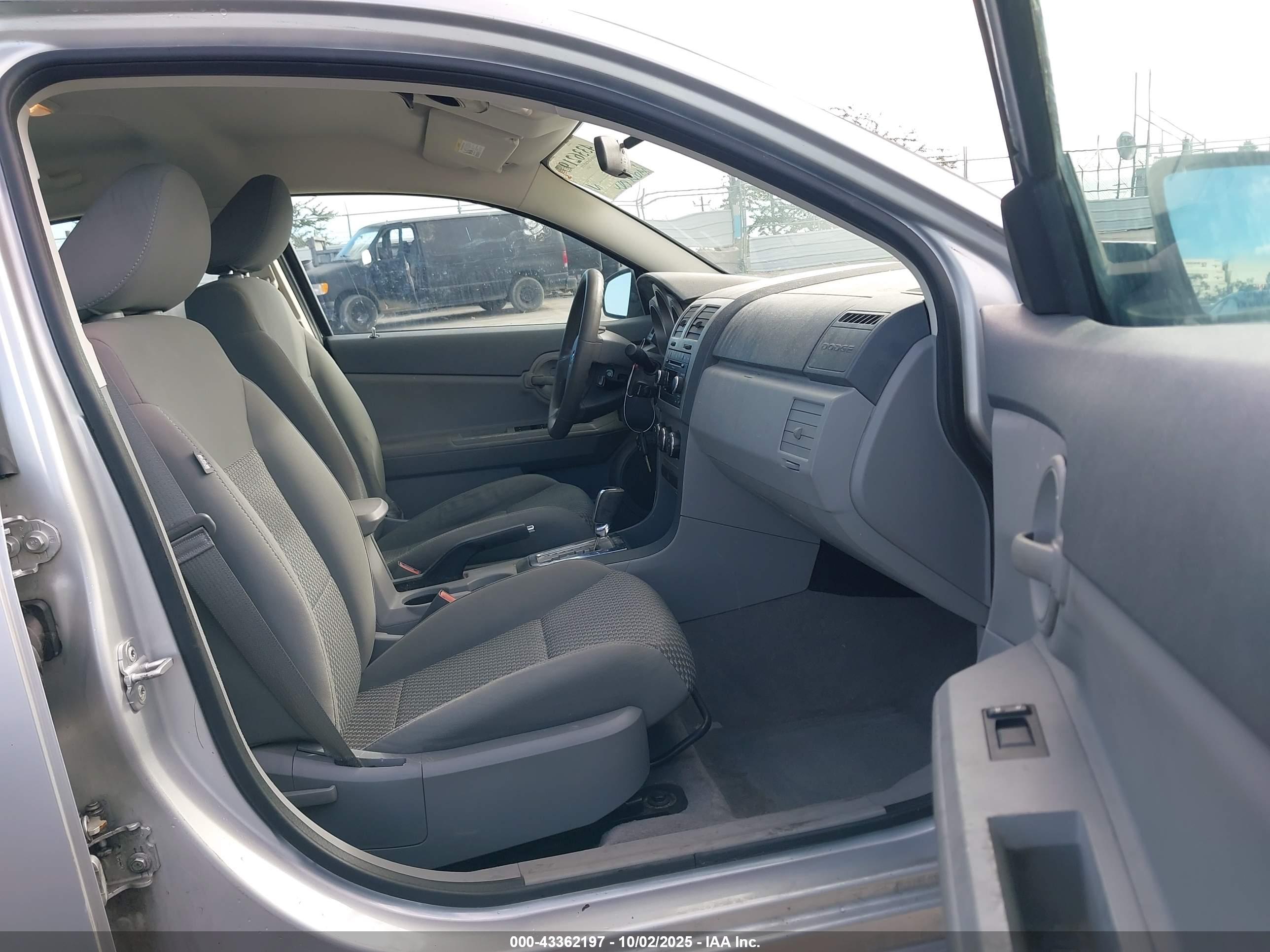 DODGE AVENGER image 5