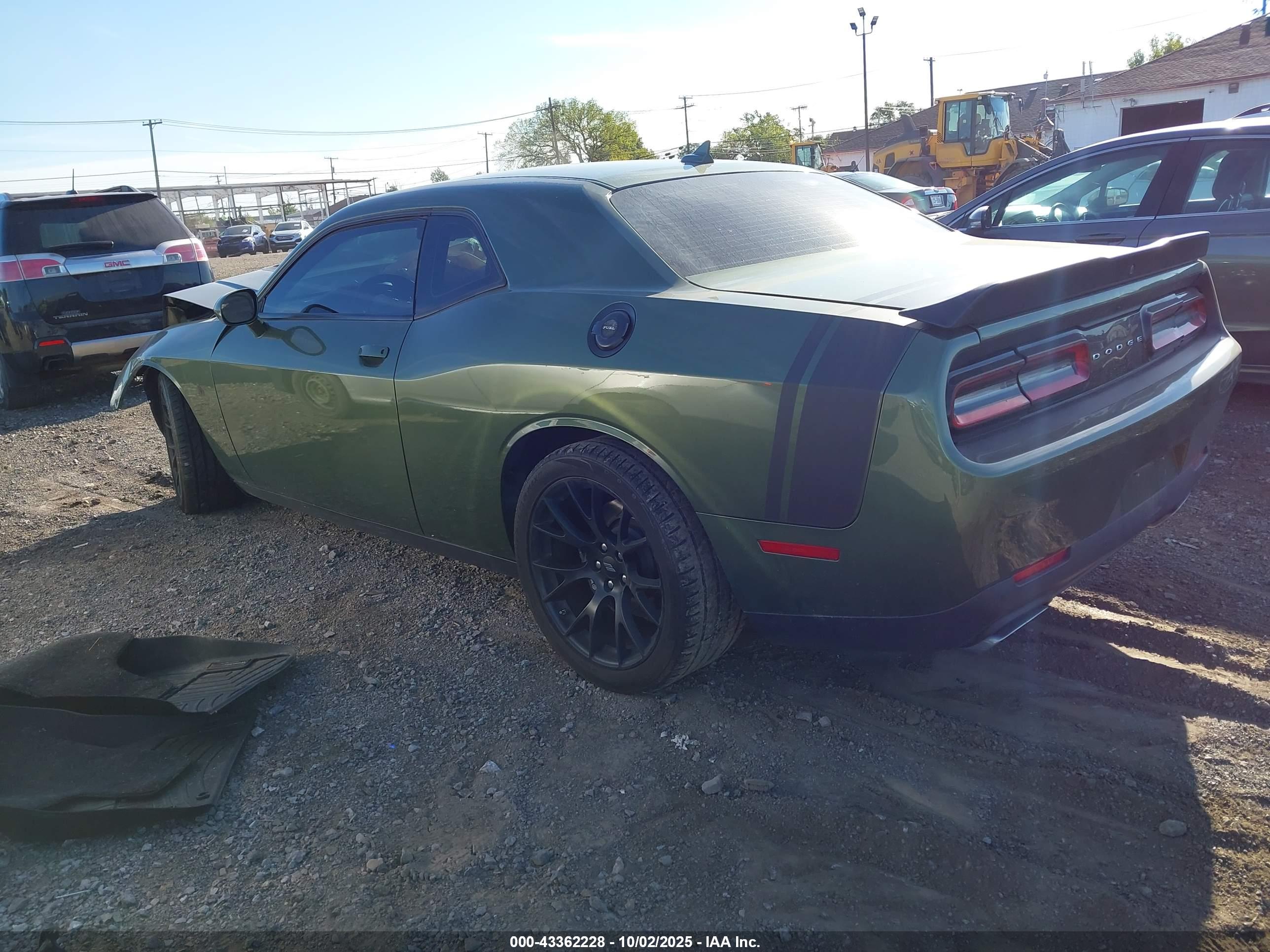 DODGE CHALLENGER image 3