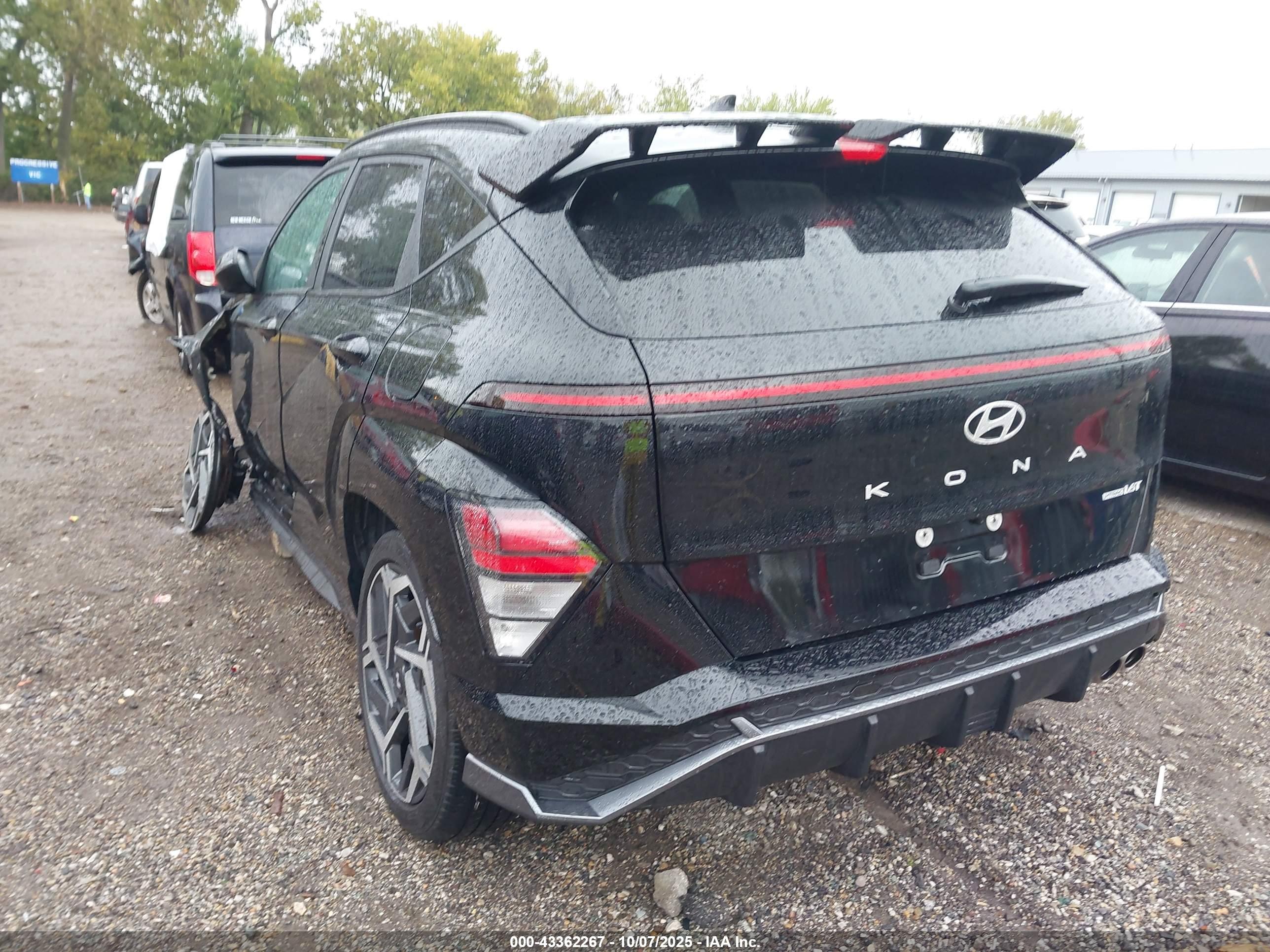 HYUNDAI KONA image 3