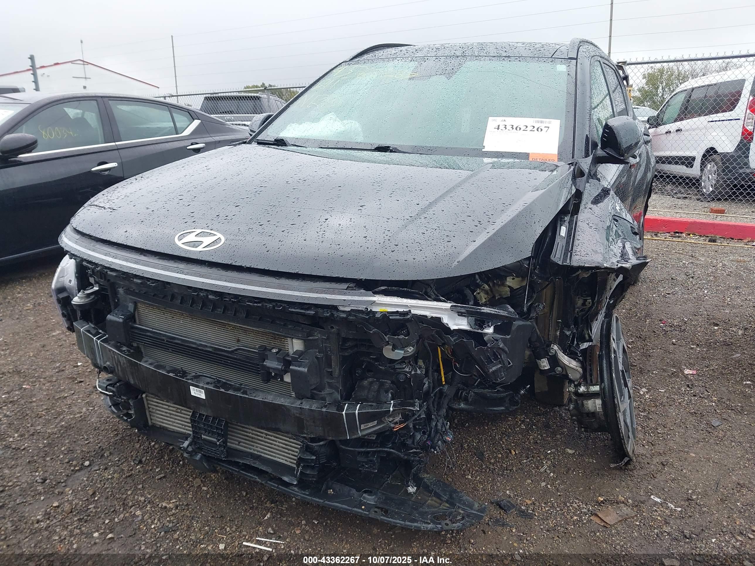 HYUNDAI KONA image 6
