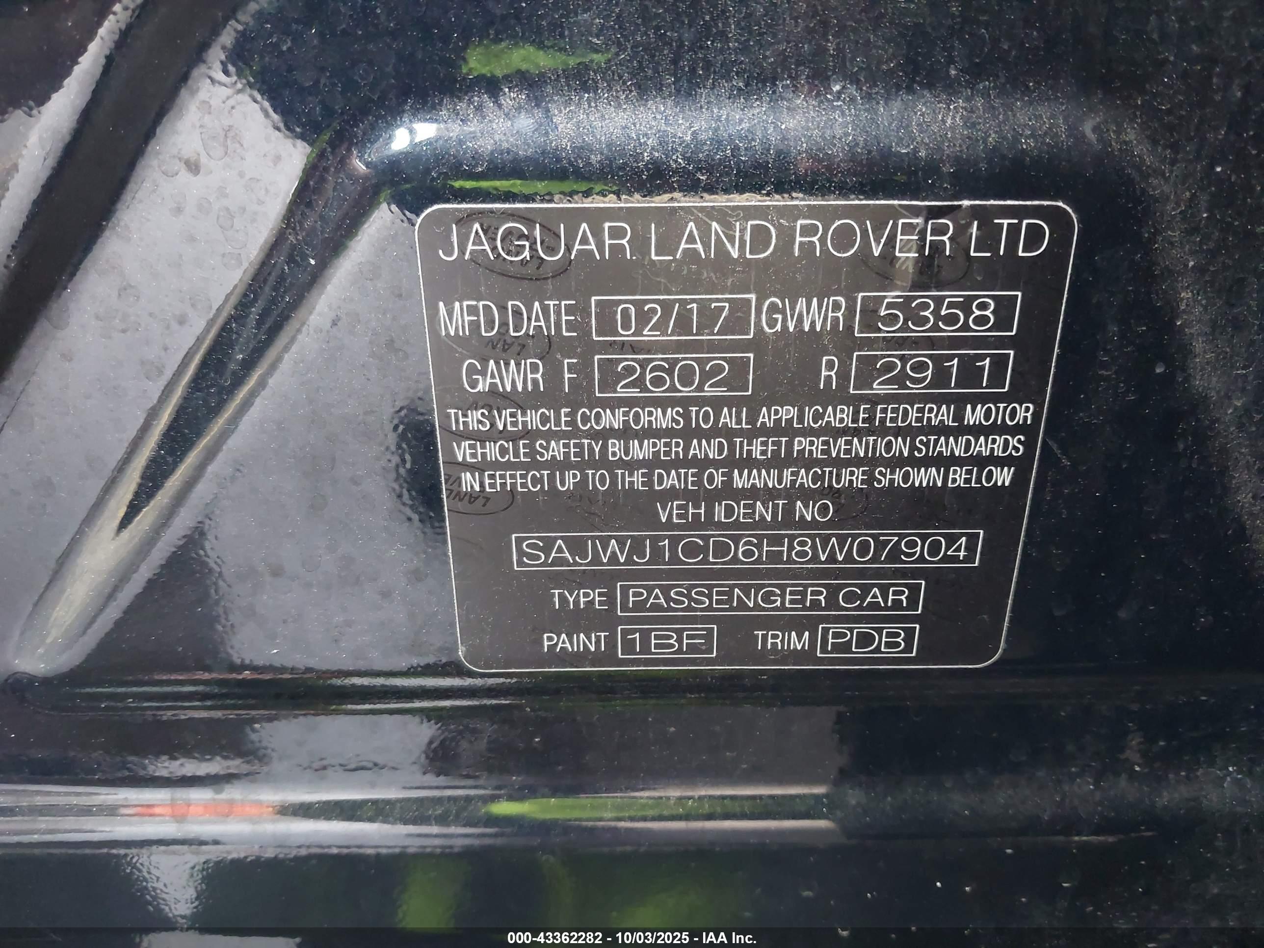 JAGUAR XJ image 9