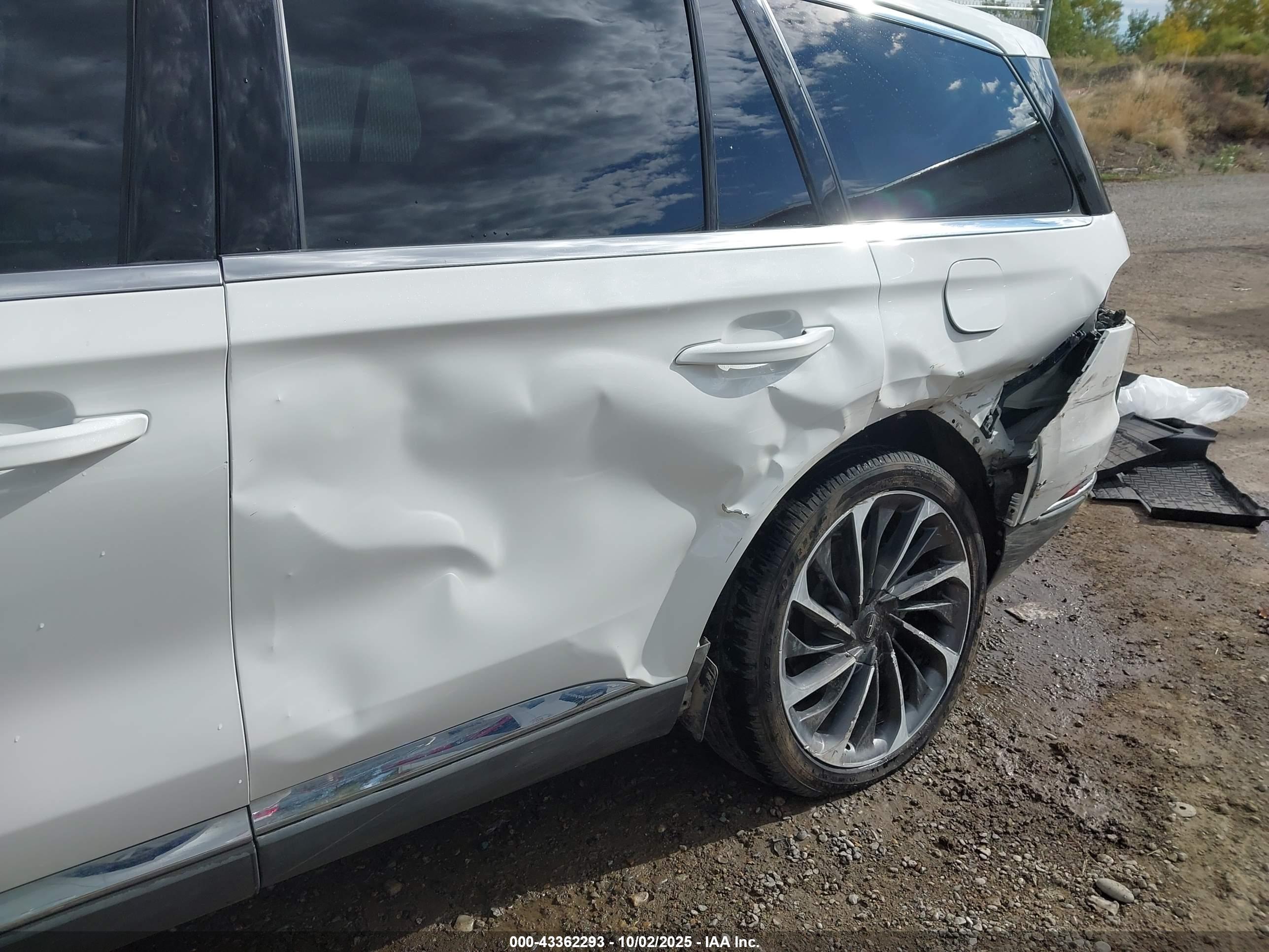 LINCOLN AVIATOR image 6