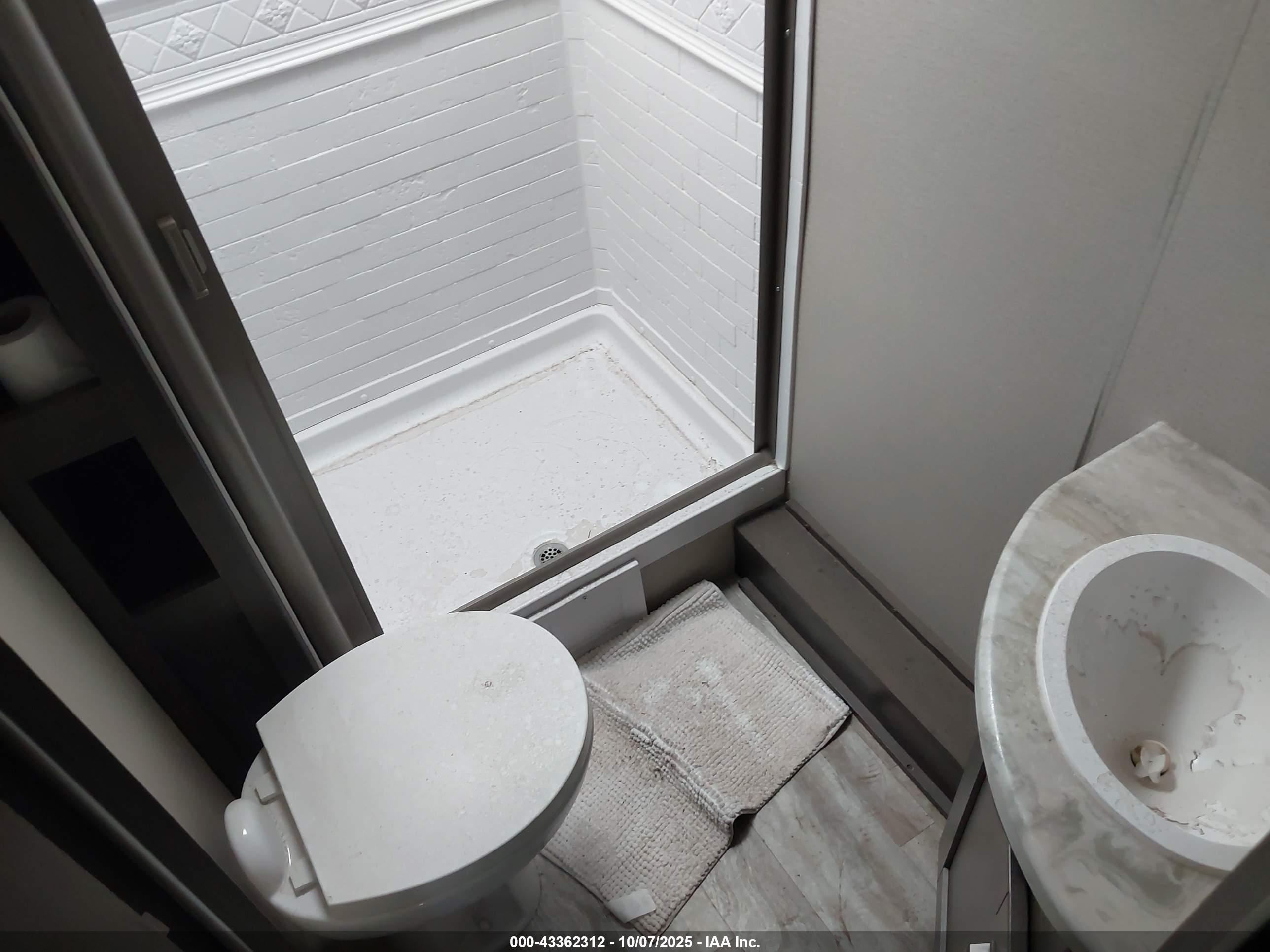 GRAND DESIGN image 7