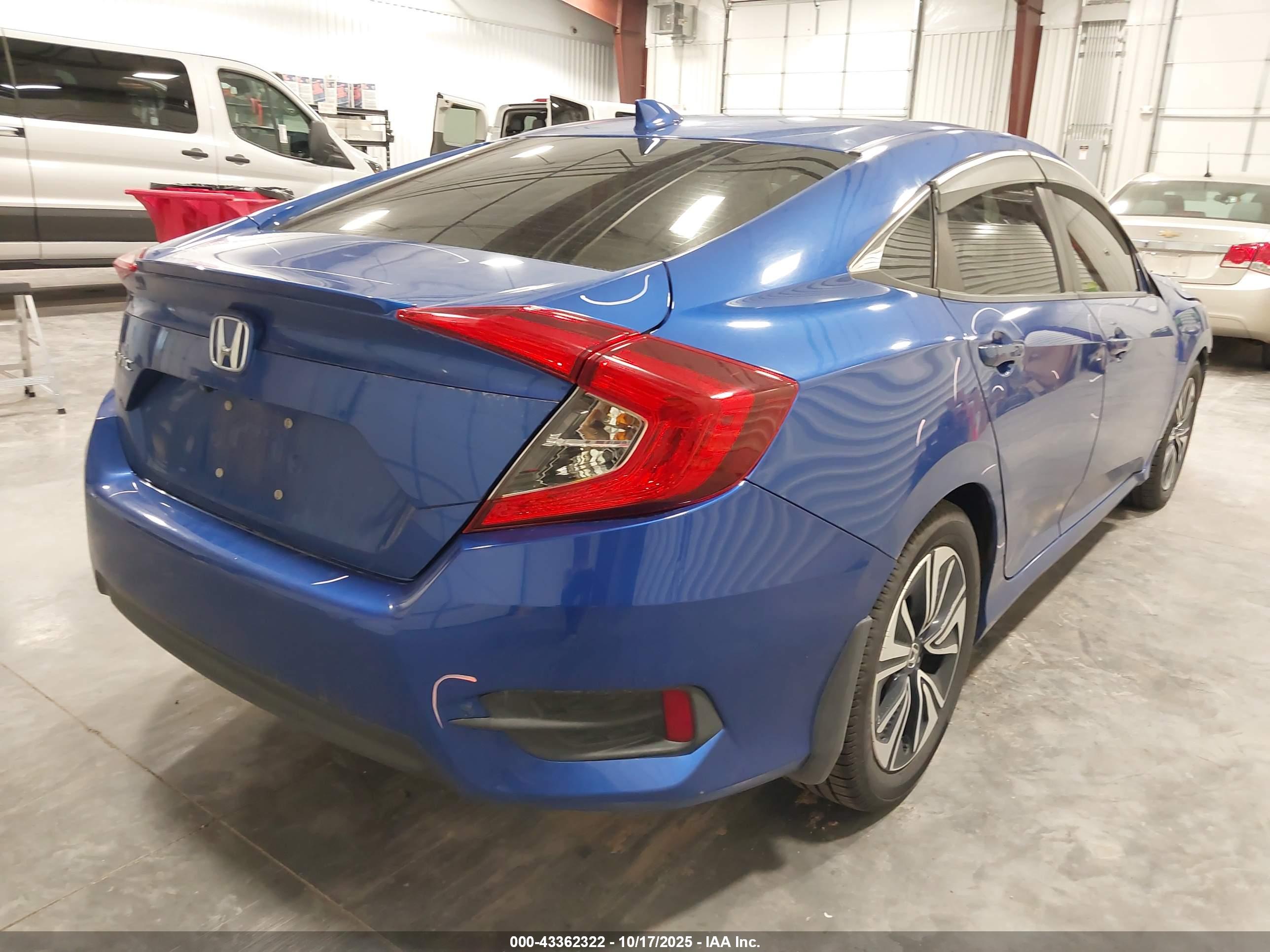 HONDA CIVIC image 4