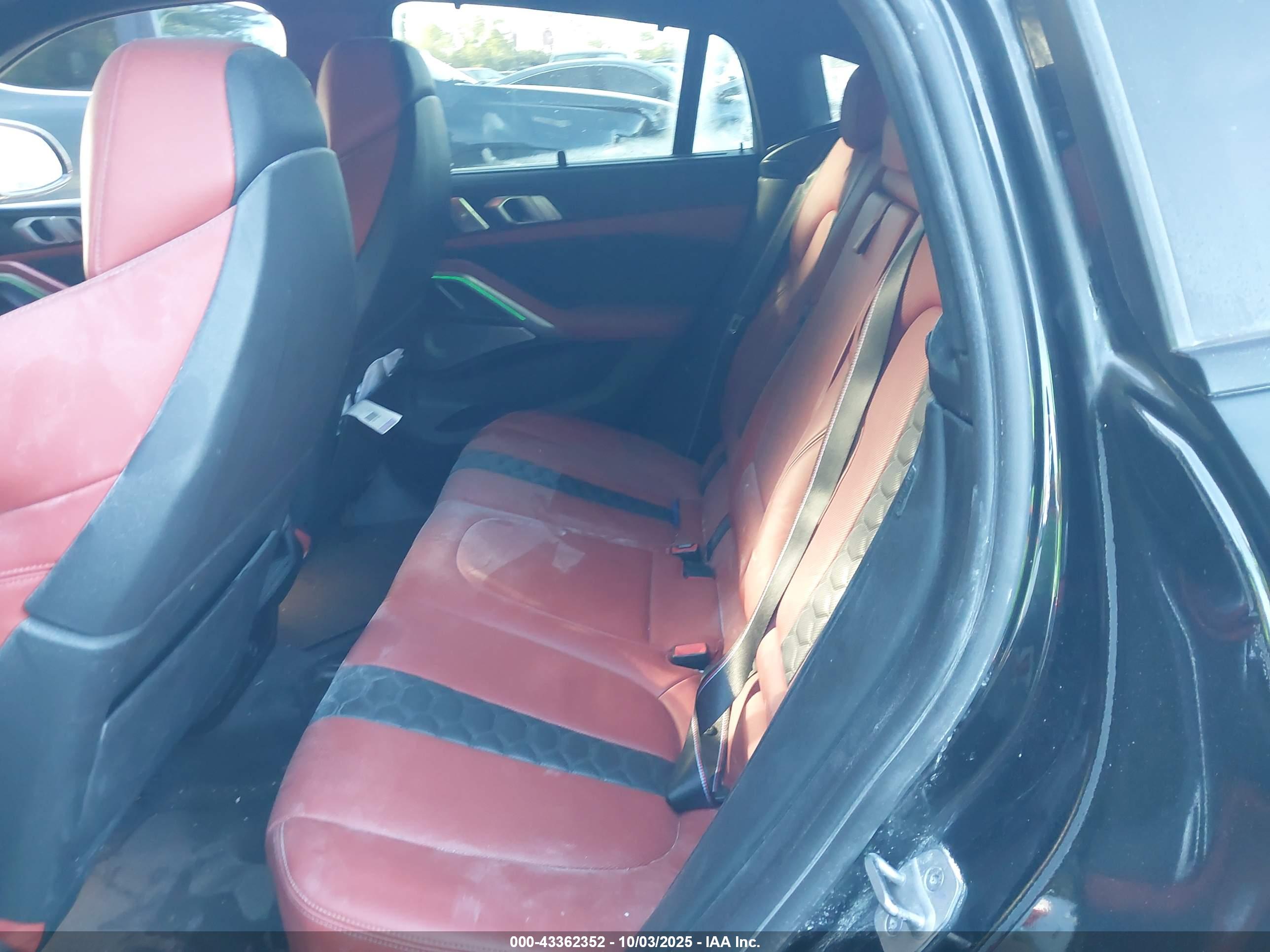 BMW X6 image 8