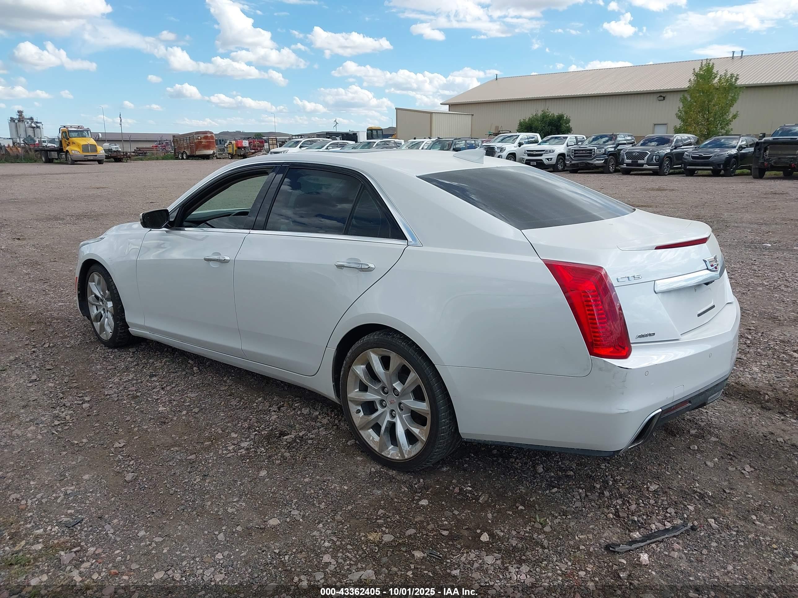 CADILLAC CTS image 3