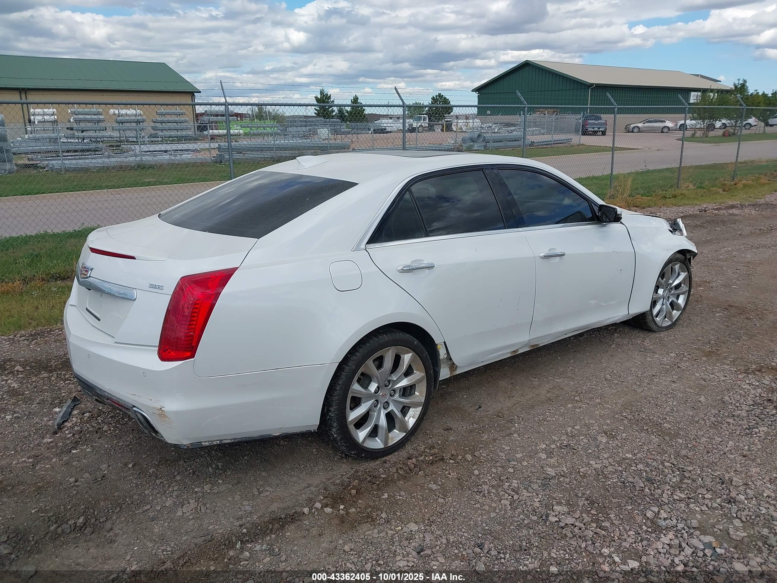 CADILLAC CTS image 4
