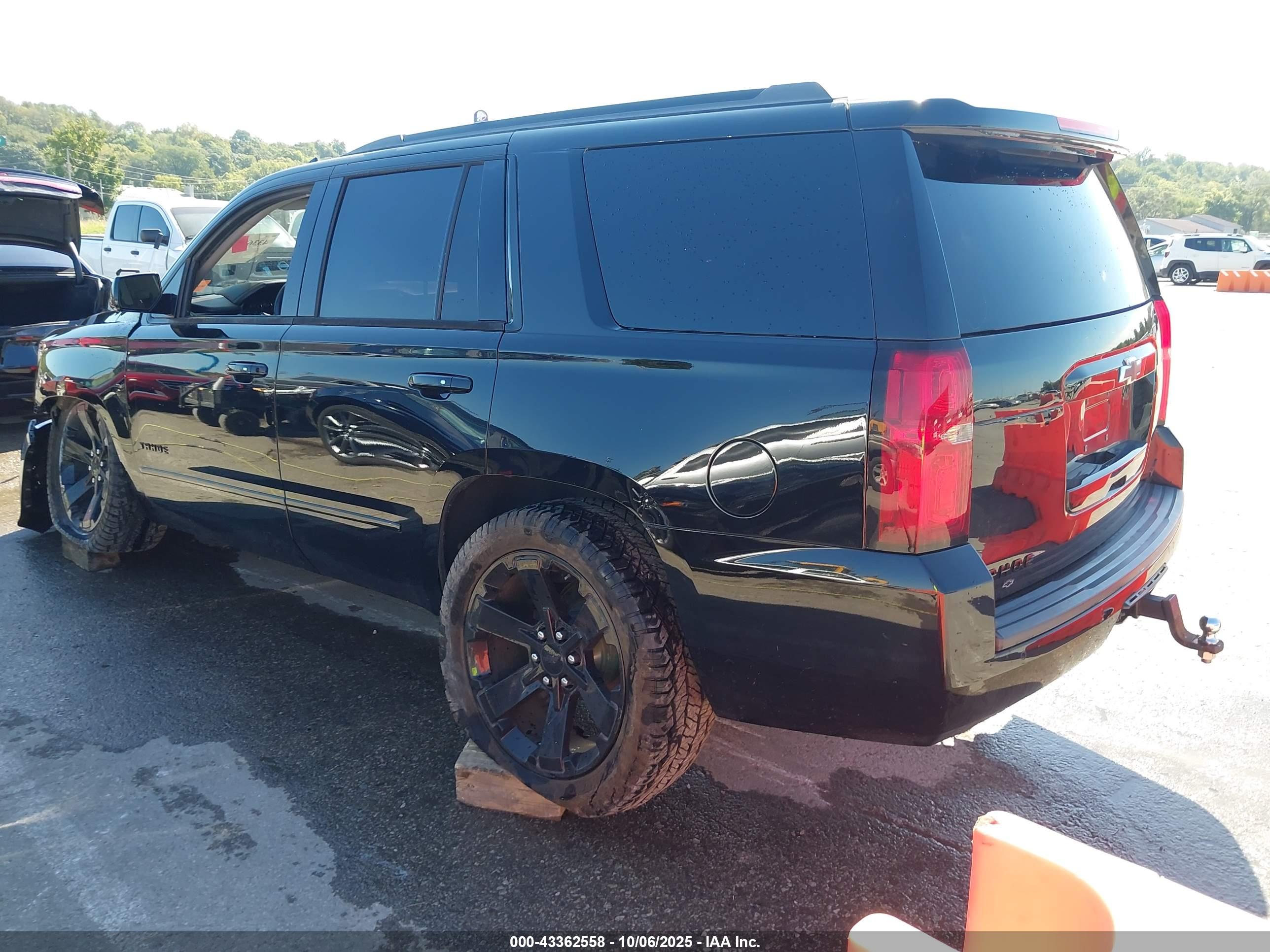 CHEVROLET TAHOE image 3