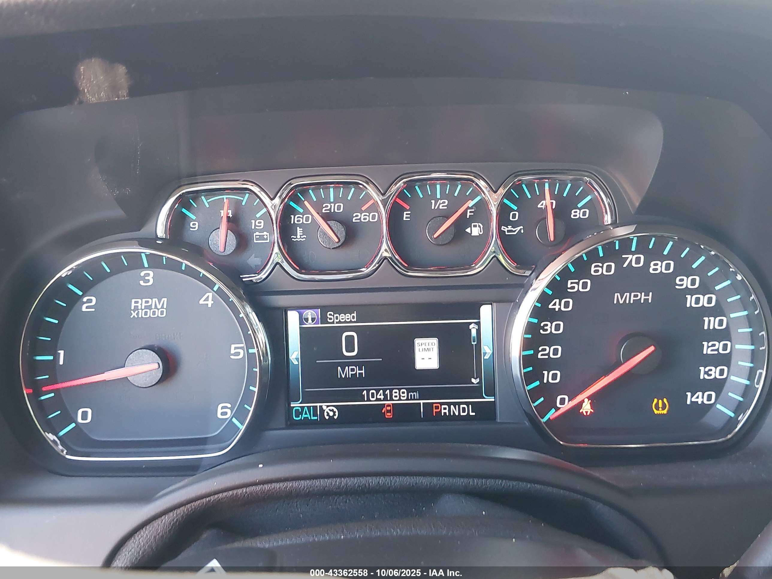 CHEVROLET TAHOE image 7