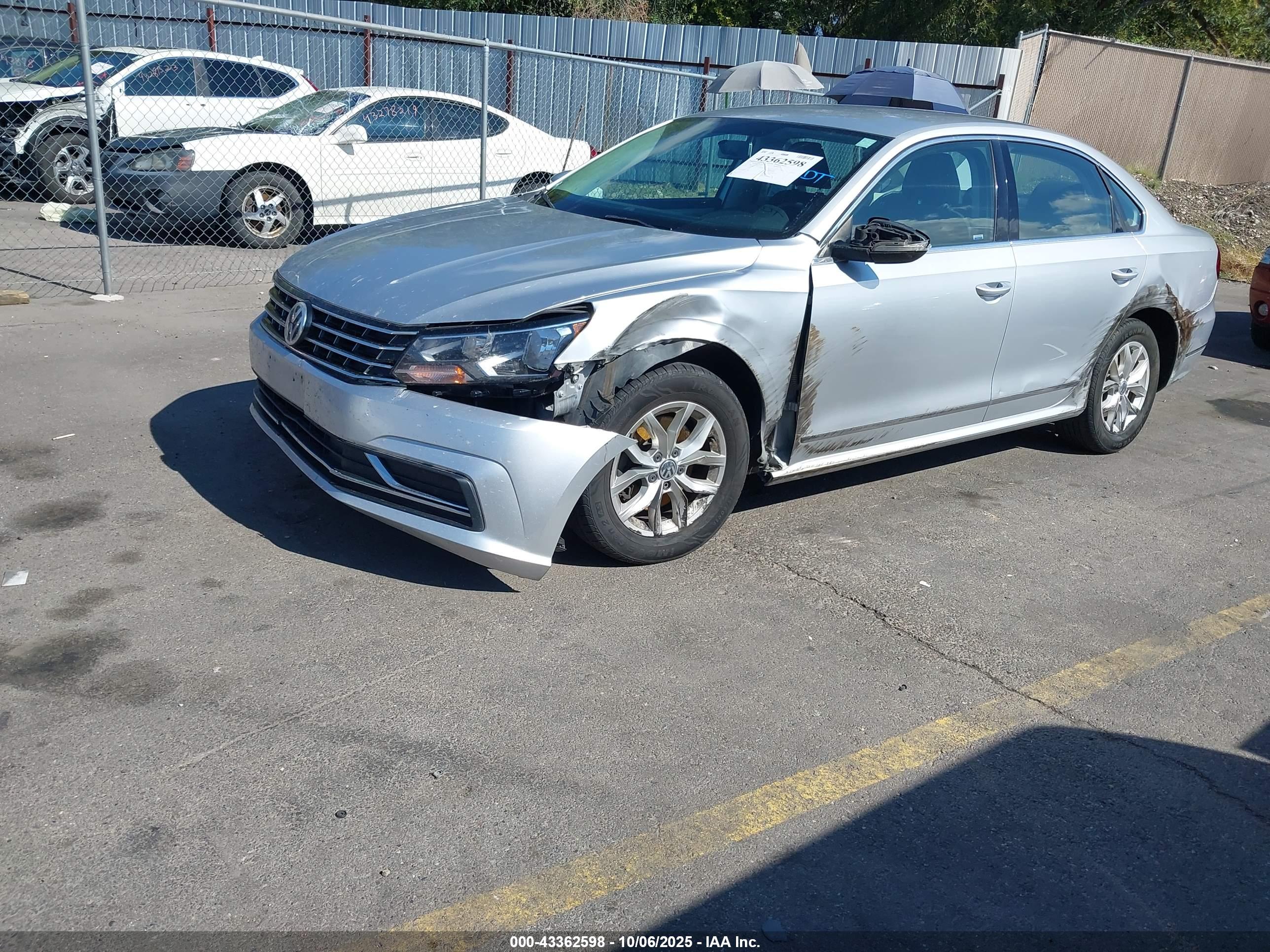 VOLKSWAGEN PASSAT image 2