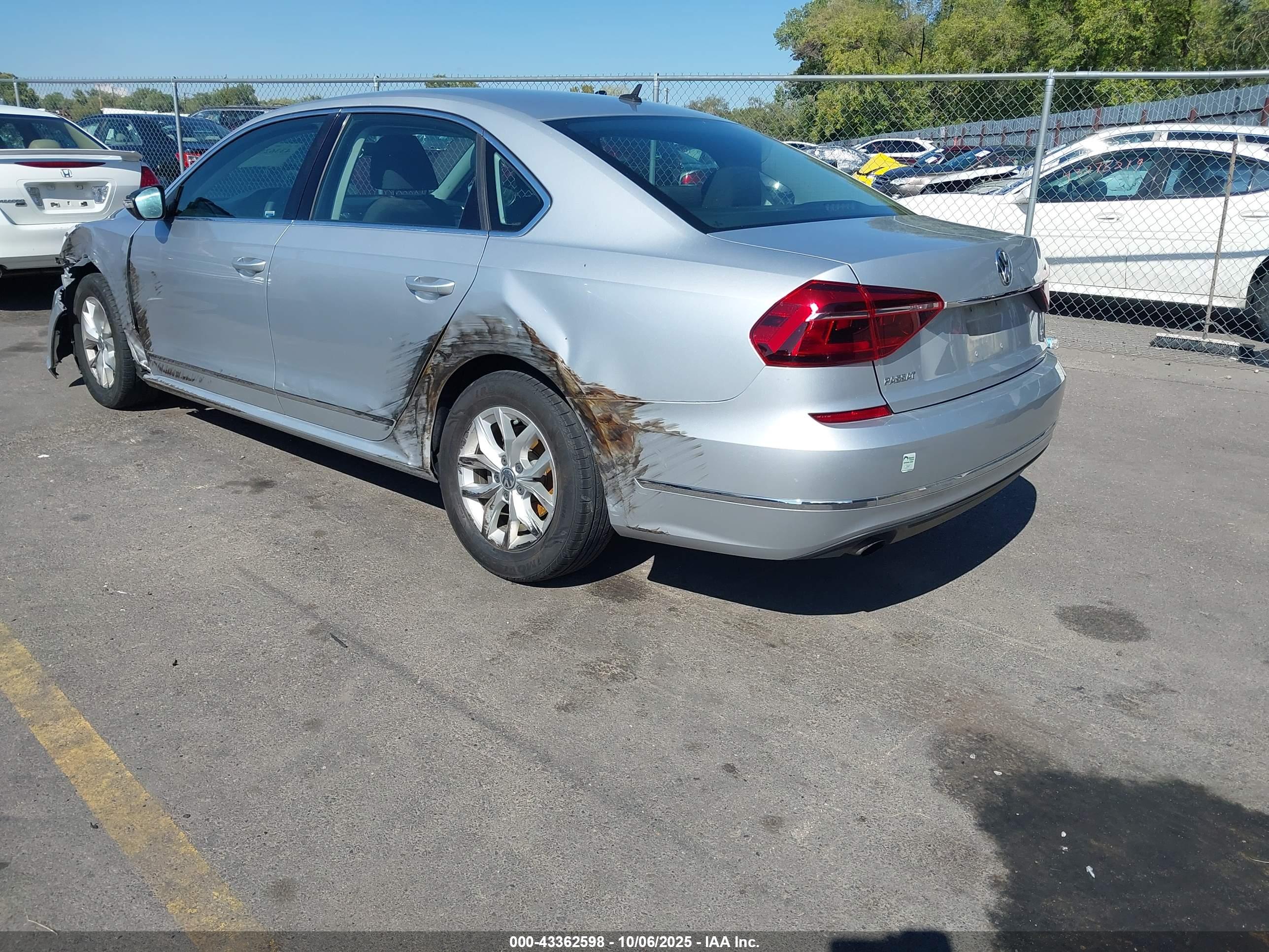 VOLKSWAGEN PASSAT image 3