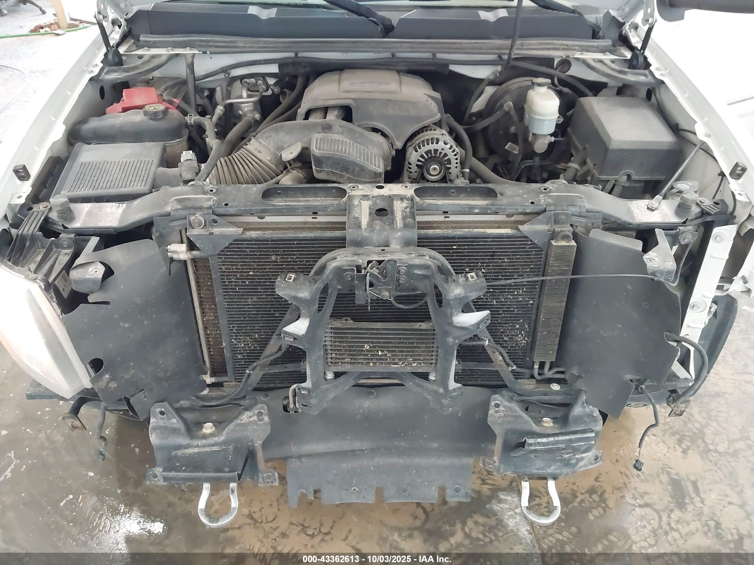CHEVROLET SILVERADO image 10