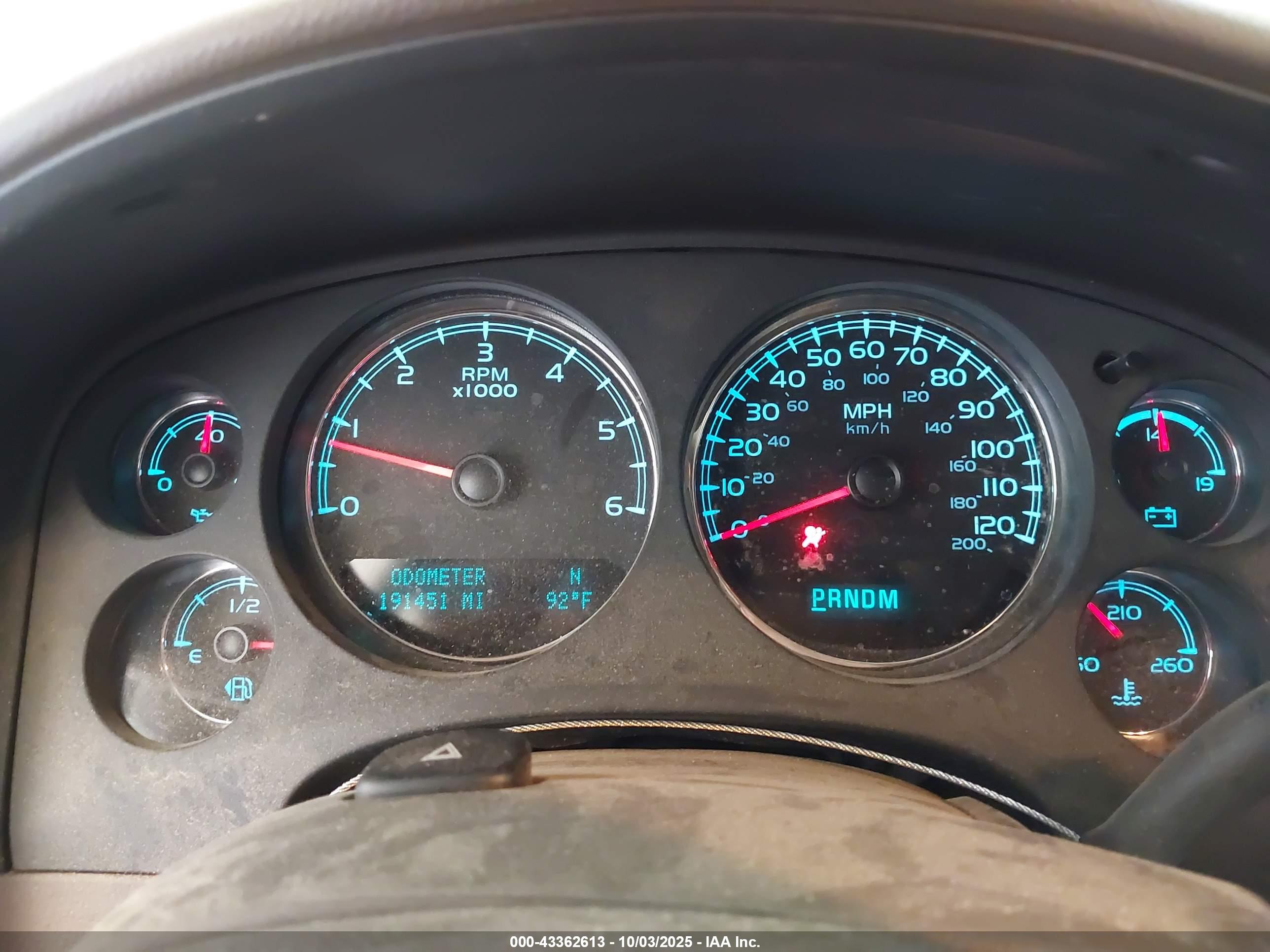 CHEVROLET SILVERADO image 7