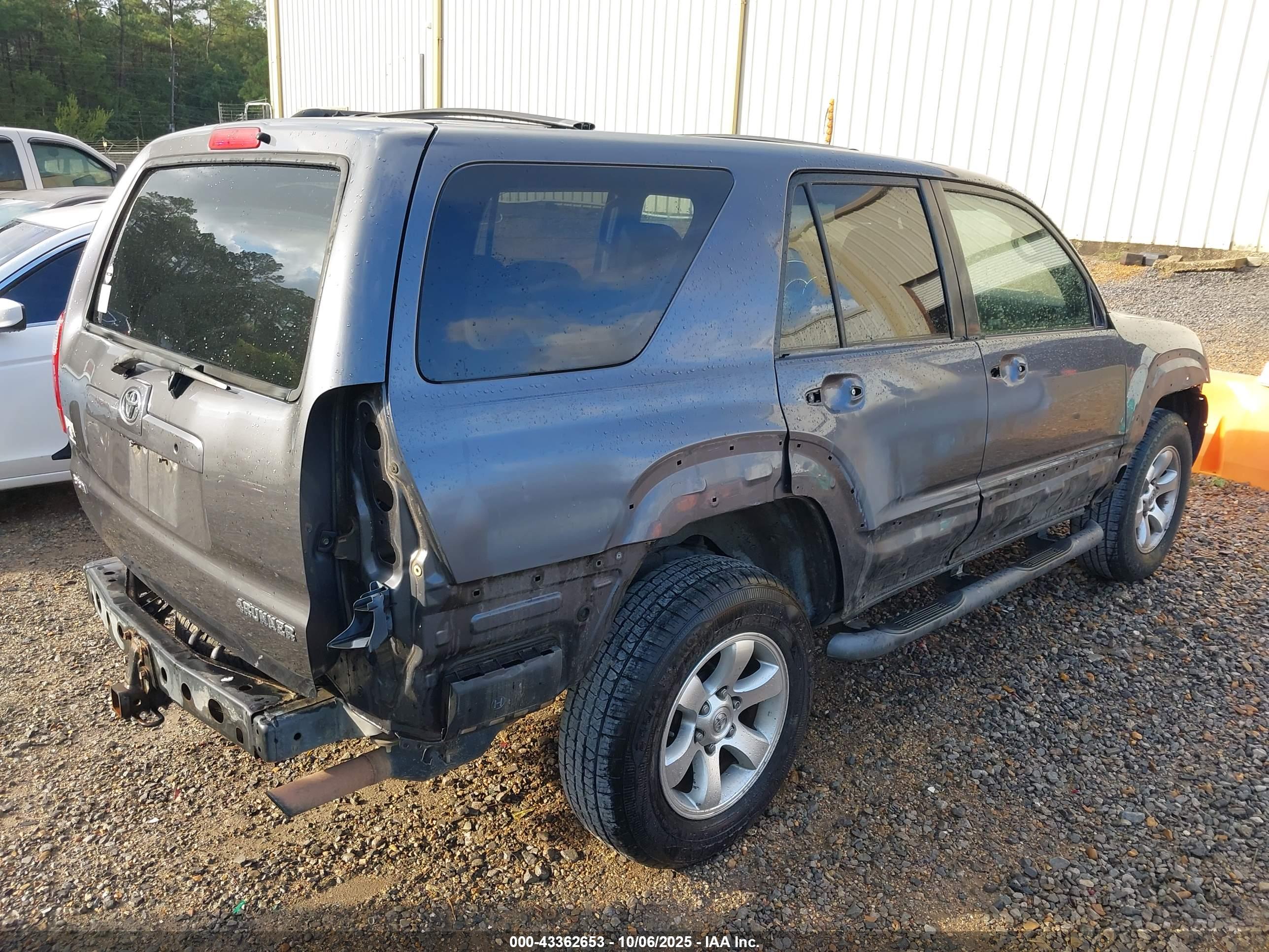 TOYOTA 4RUNNER image 4