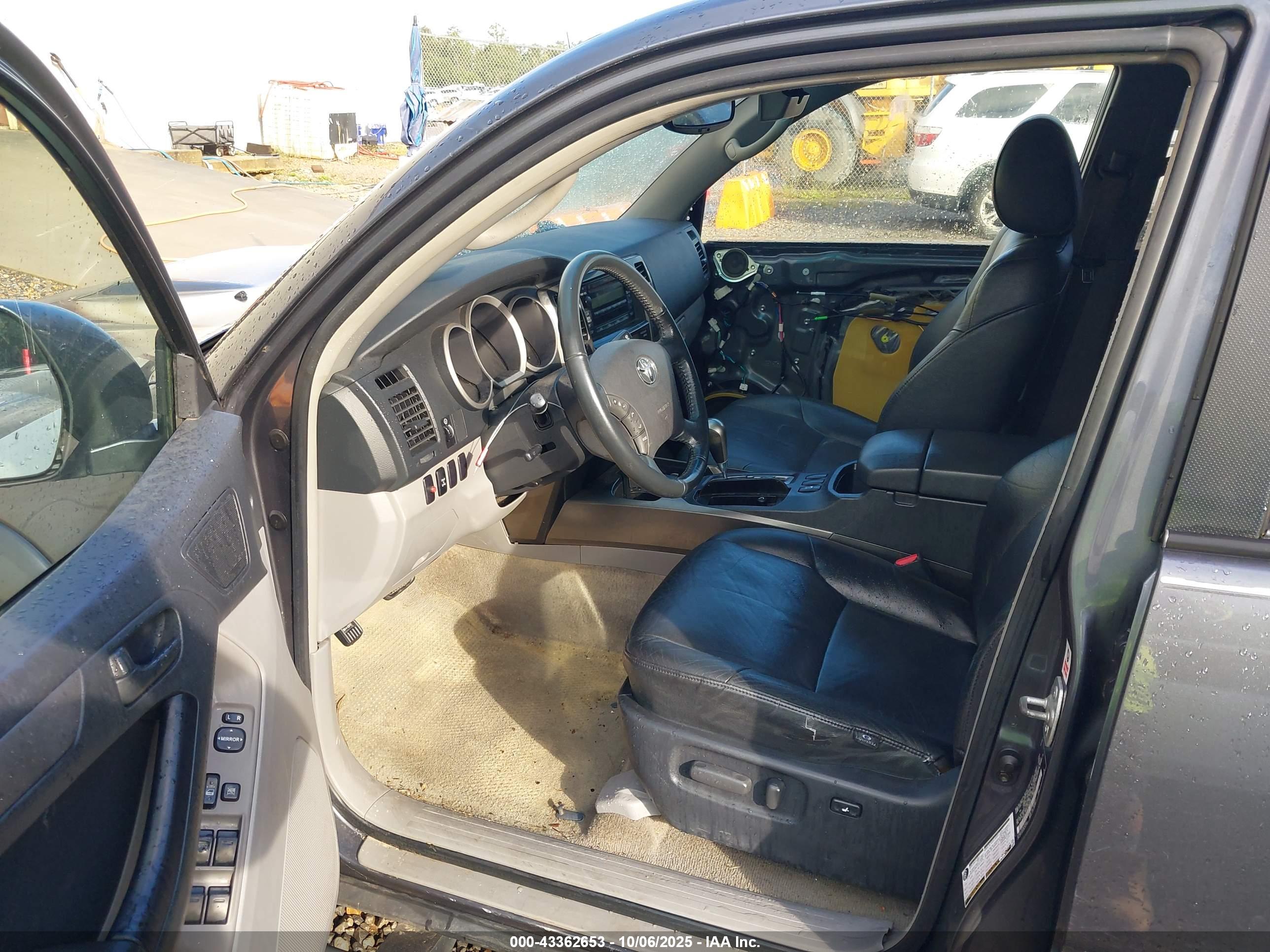 TOYOTA 4RUNNER image 5