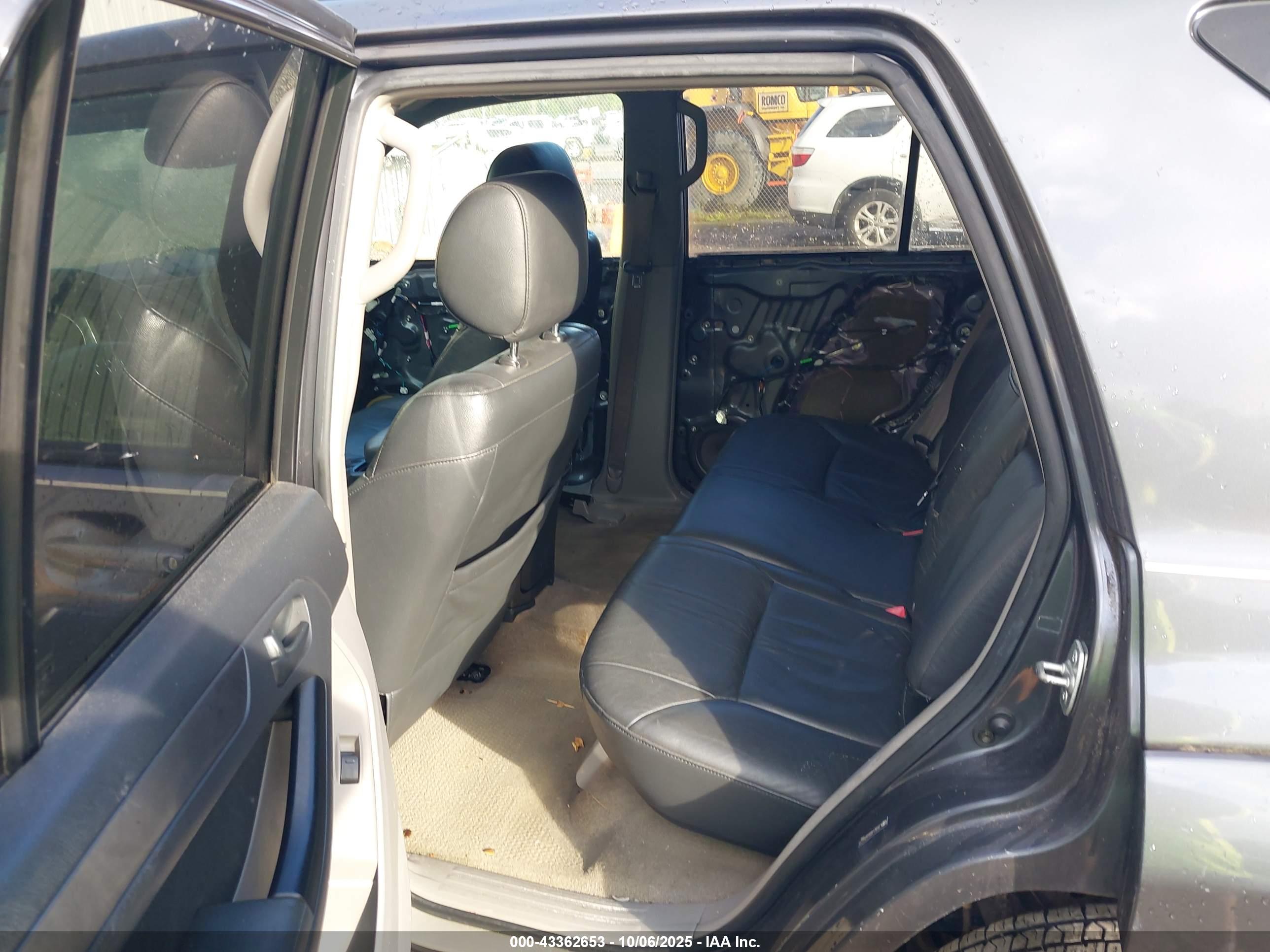 TOYOTA 4RUNNER image 8