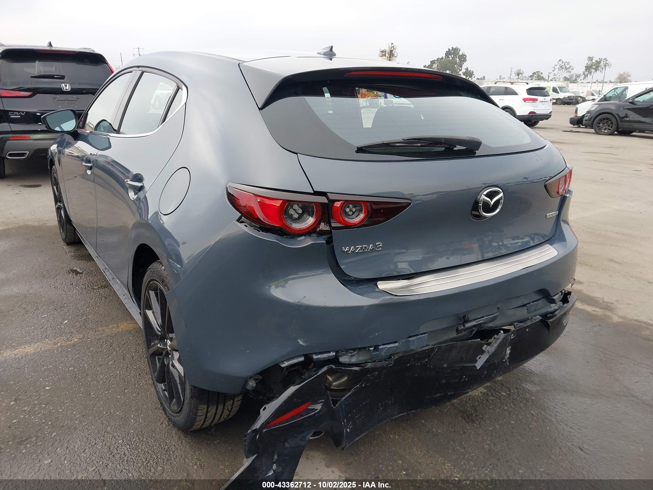 MAZDA MAZDA3 image 6