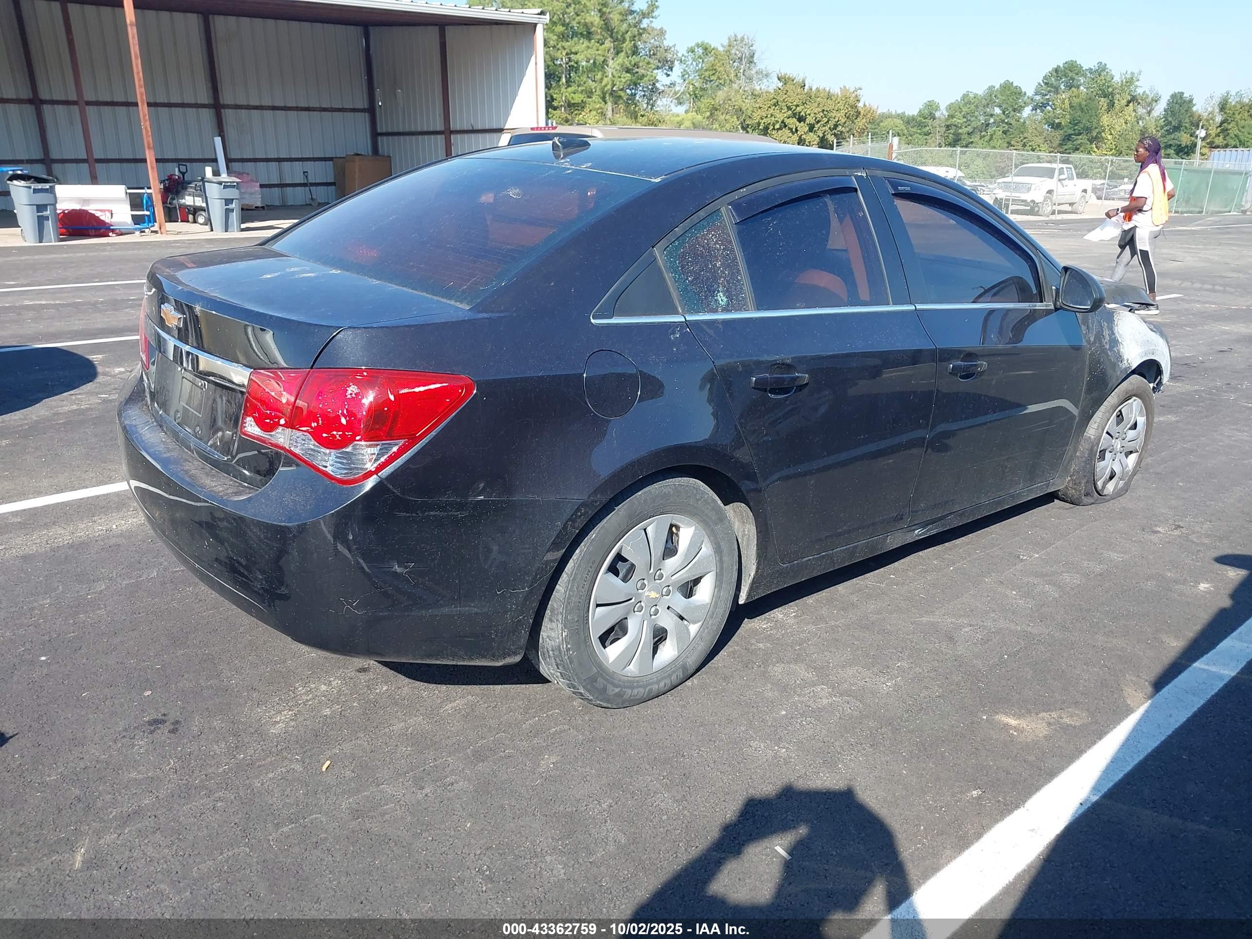 CHEVROLET CRUZE image 4