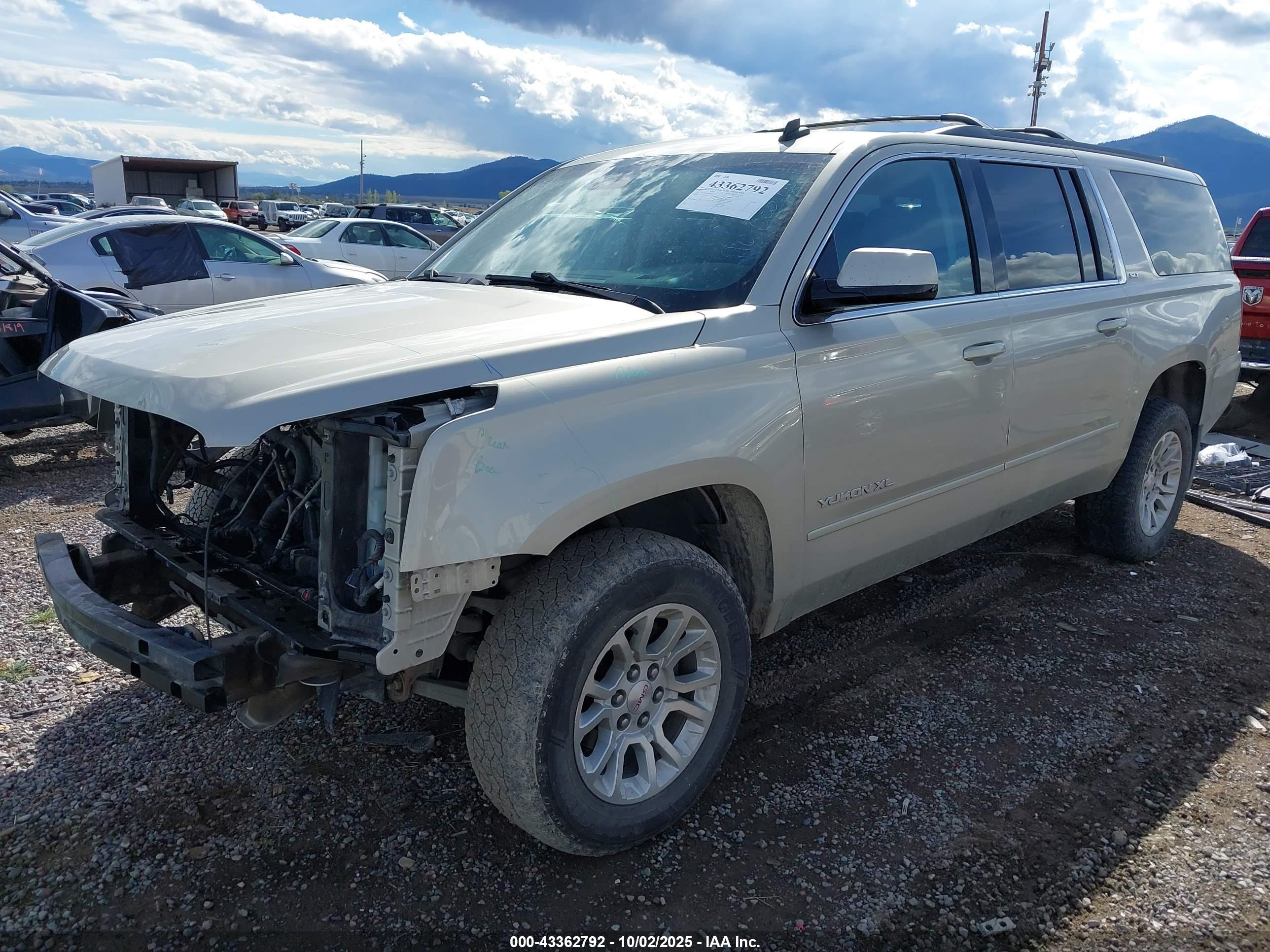 GMC YUKON image 2