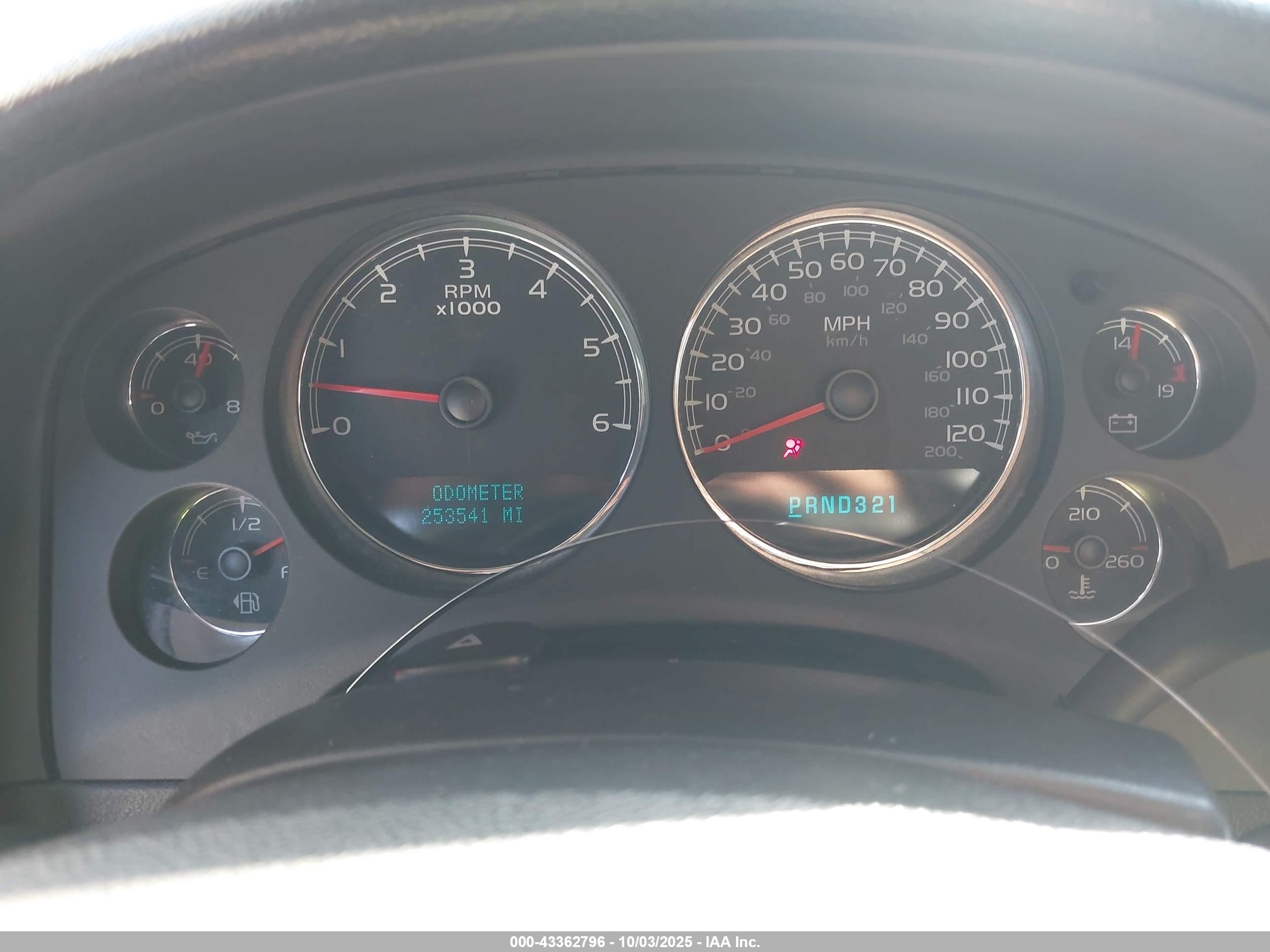 CHEVROLET SILVERADO image 7