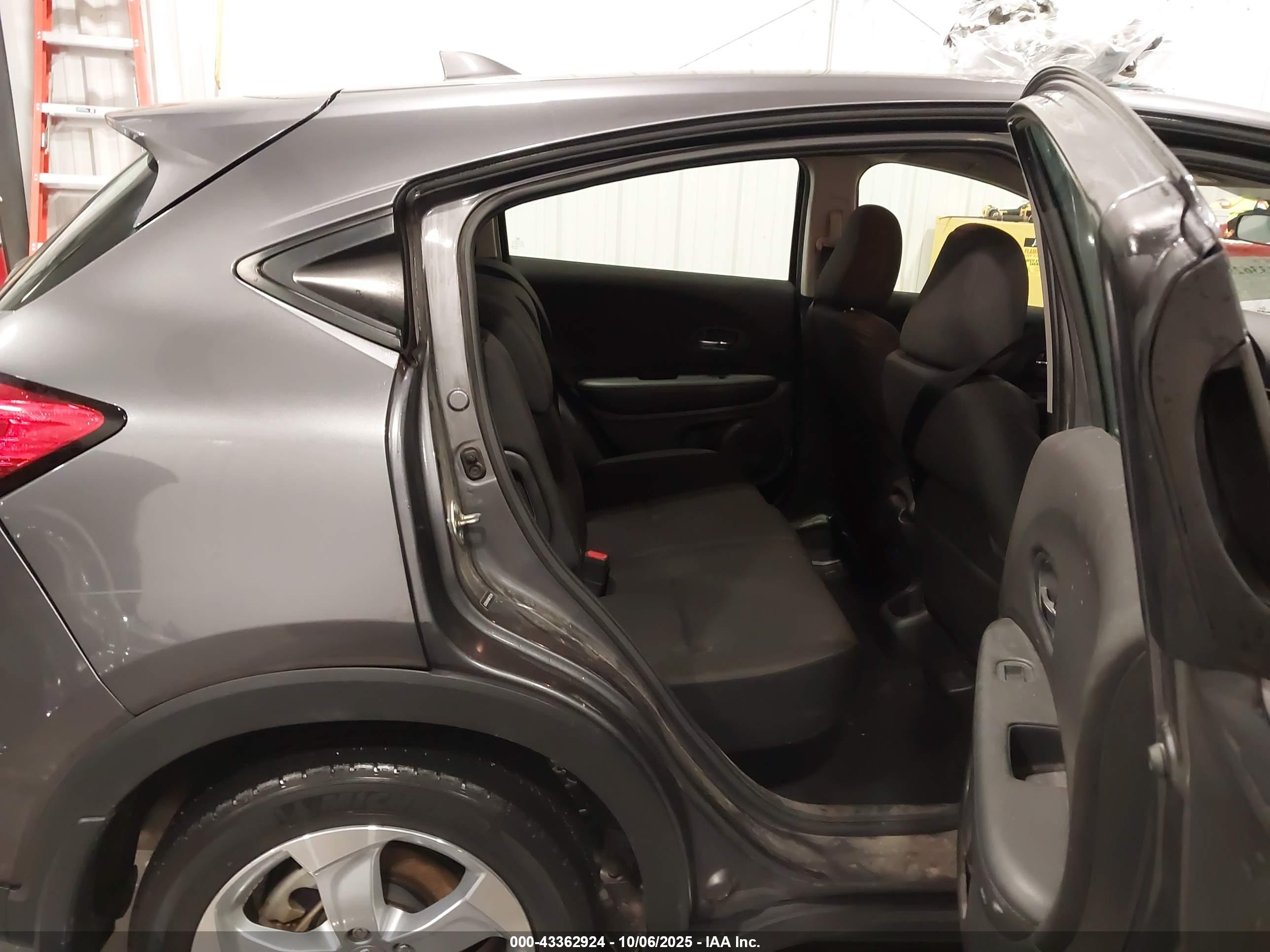 HONDA HR-V image 8