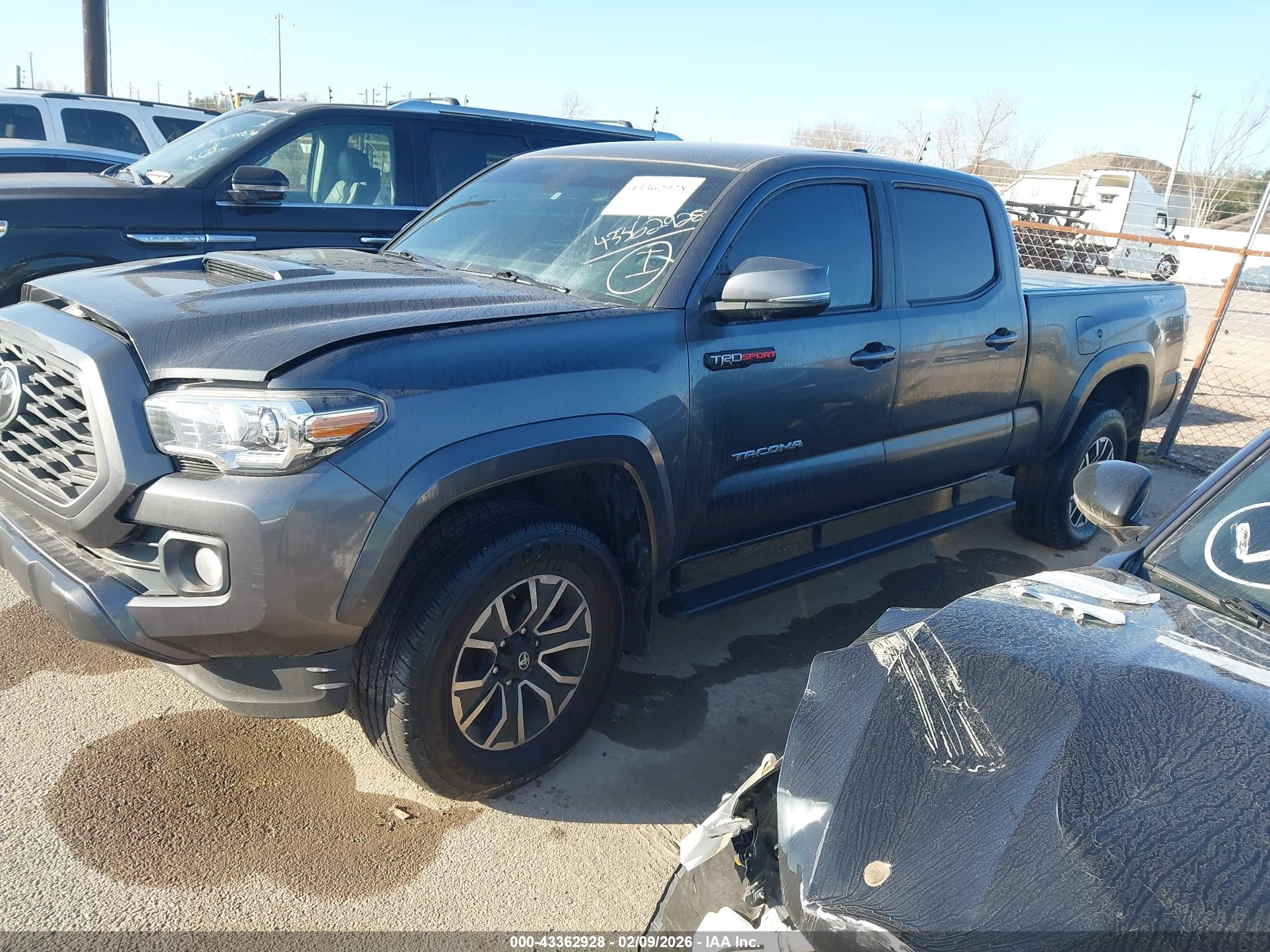 TOYOTA TACOMA image 2