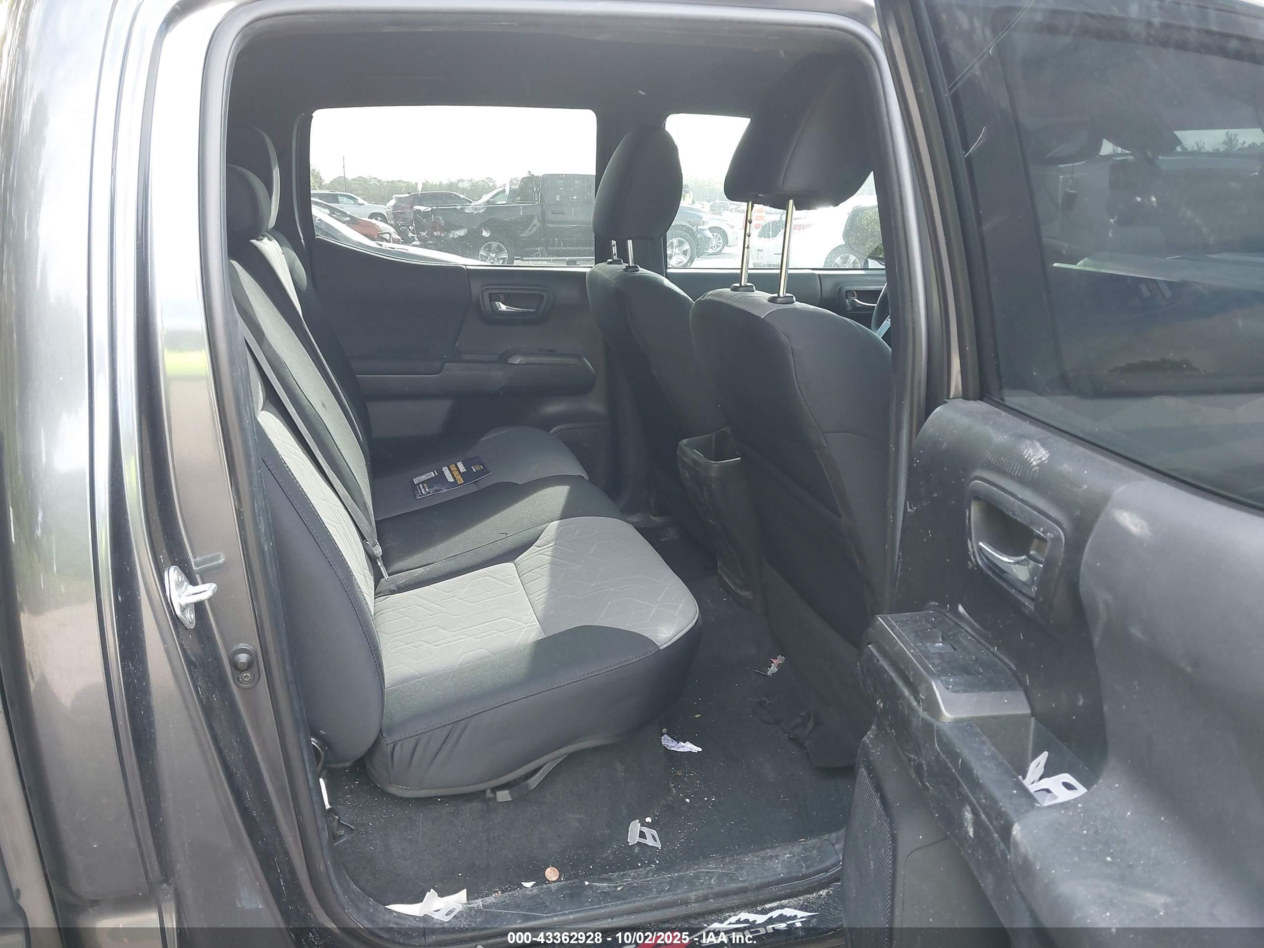 TOYOTA TACOMA image 8