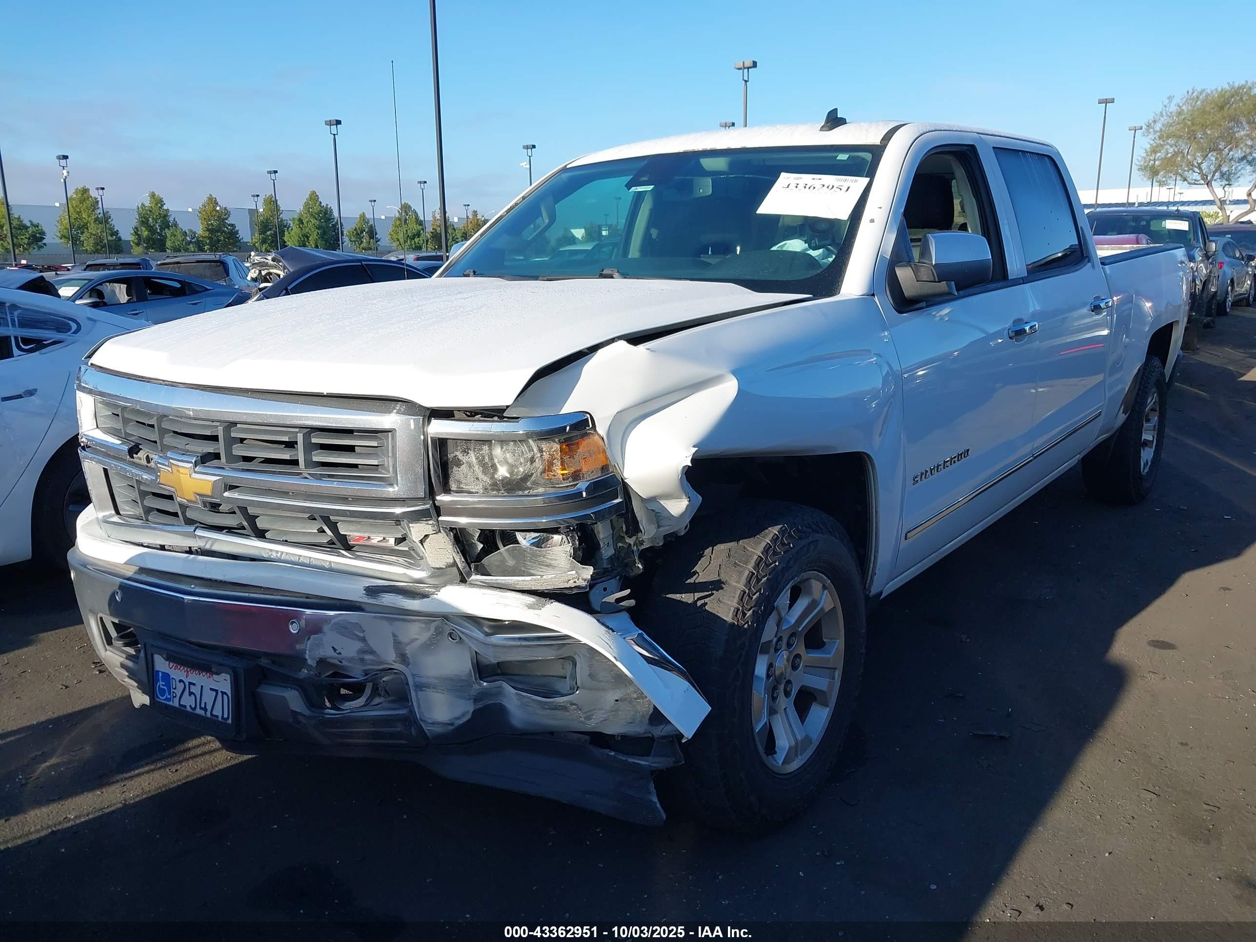 CHEVROLET SILVERADO image 2