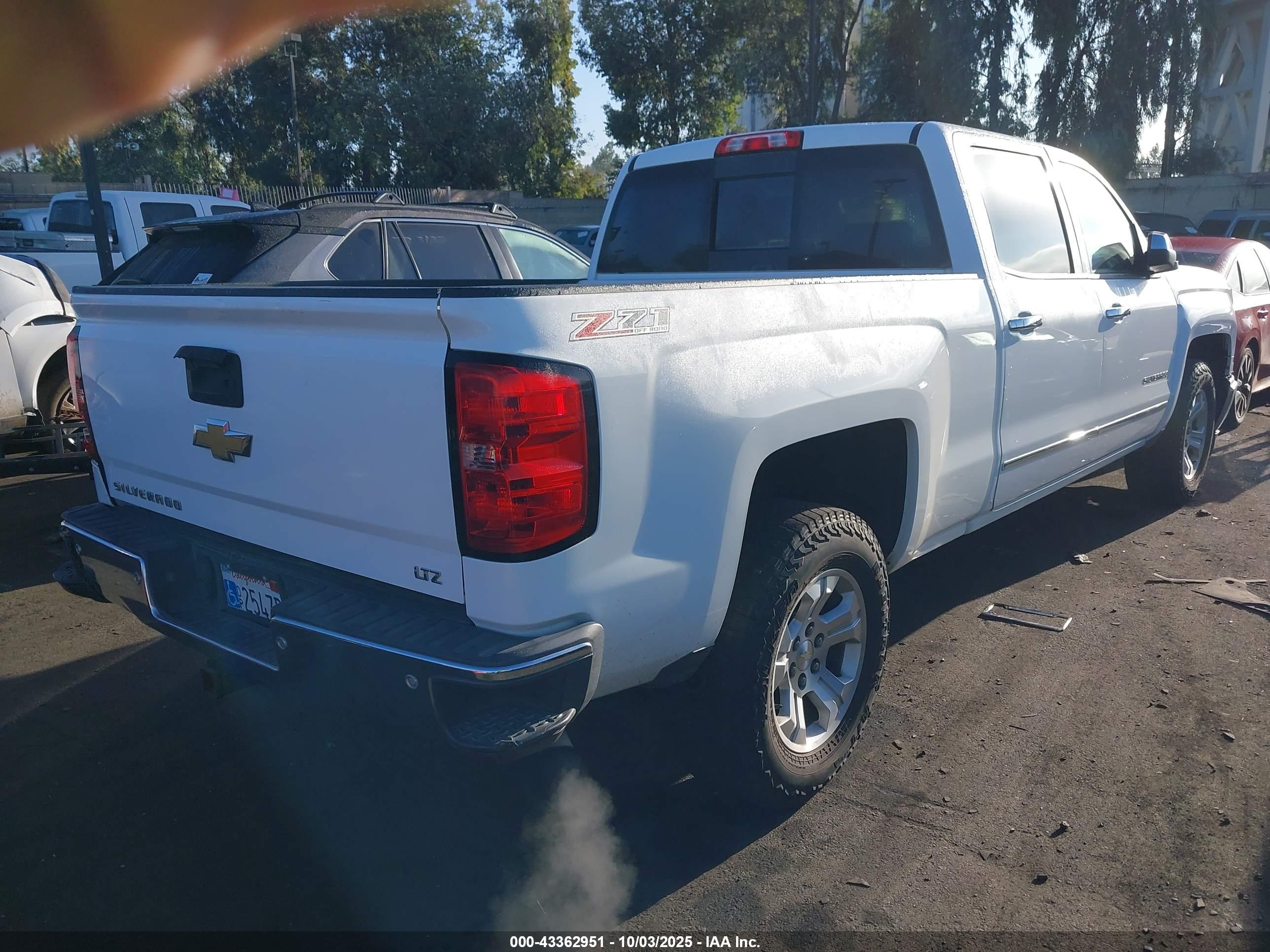 CHEVROLET SILVERADO image 4