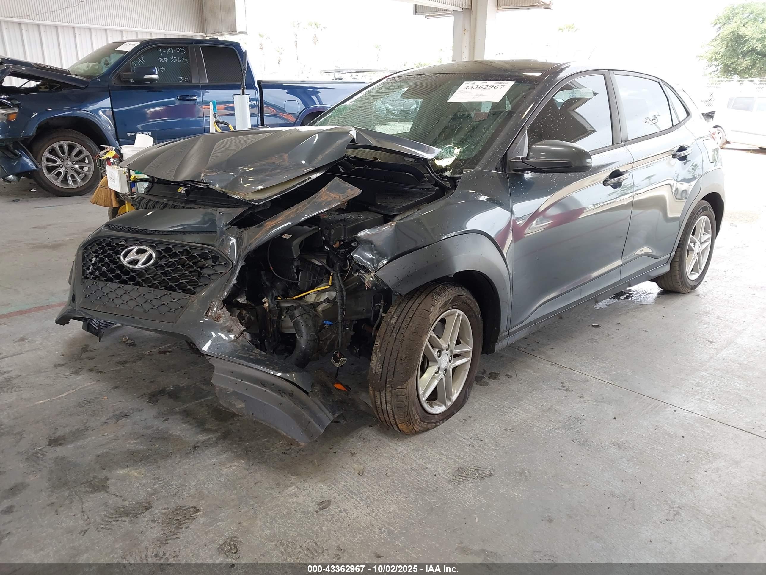 HYUNDAI KONA image 2
