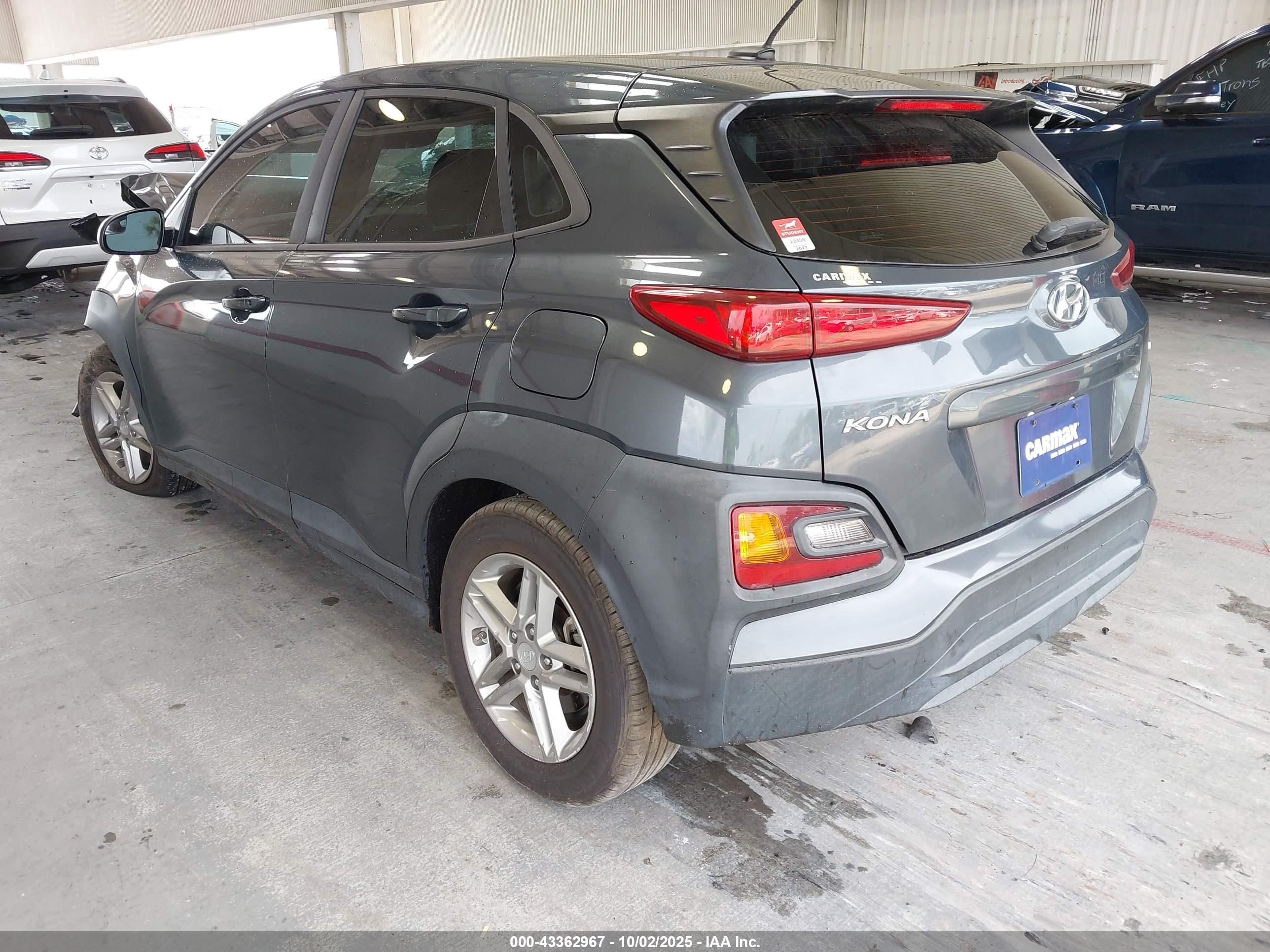 HYUNDAI KONA image 3