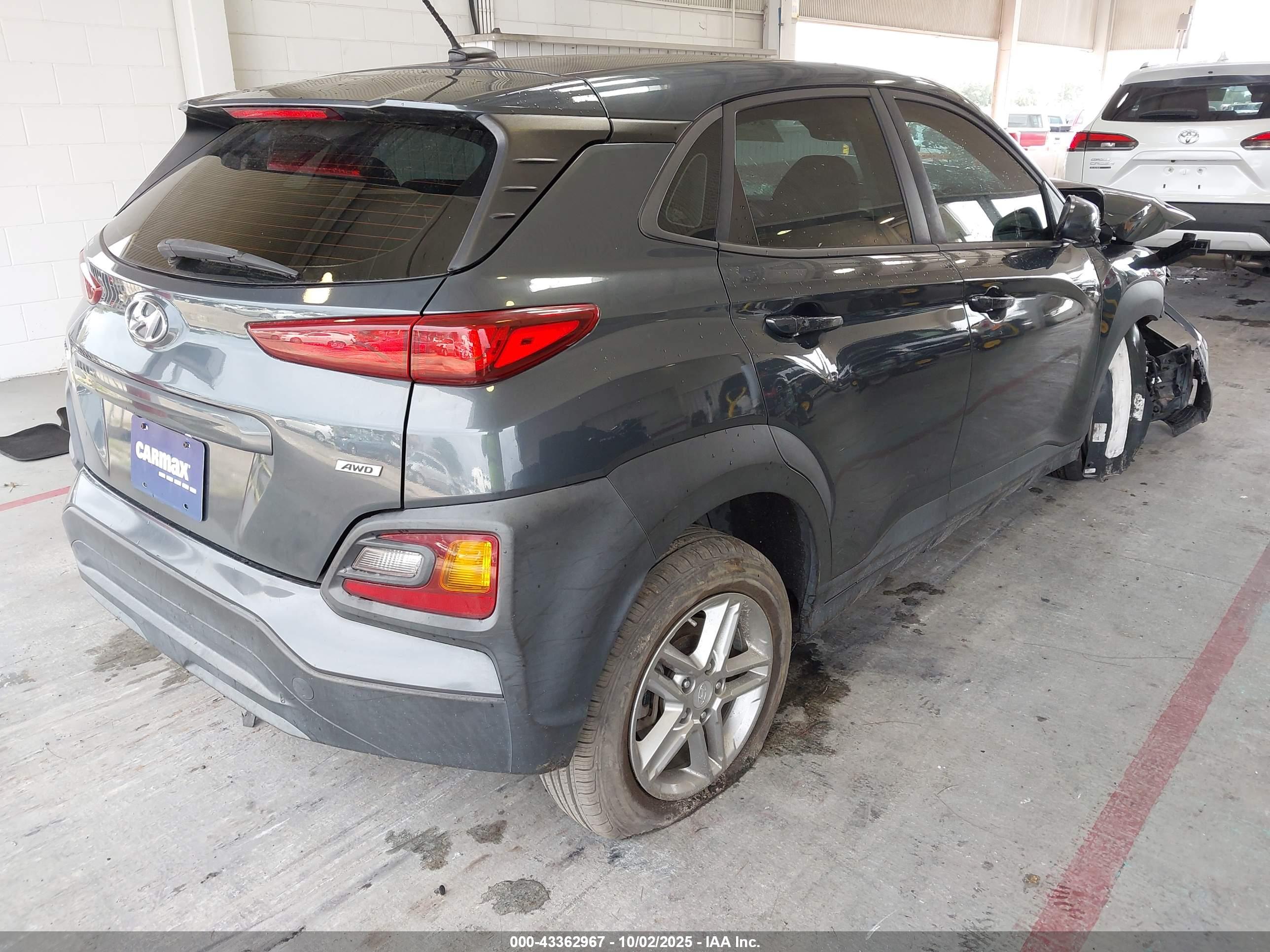 HYUNDAI KONA image 4