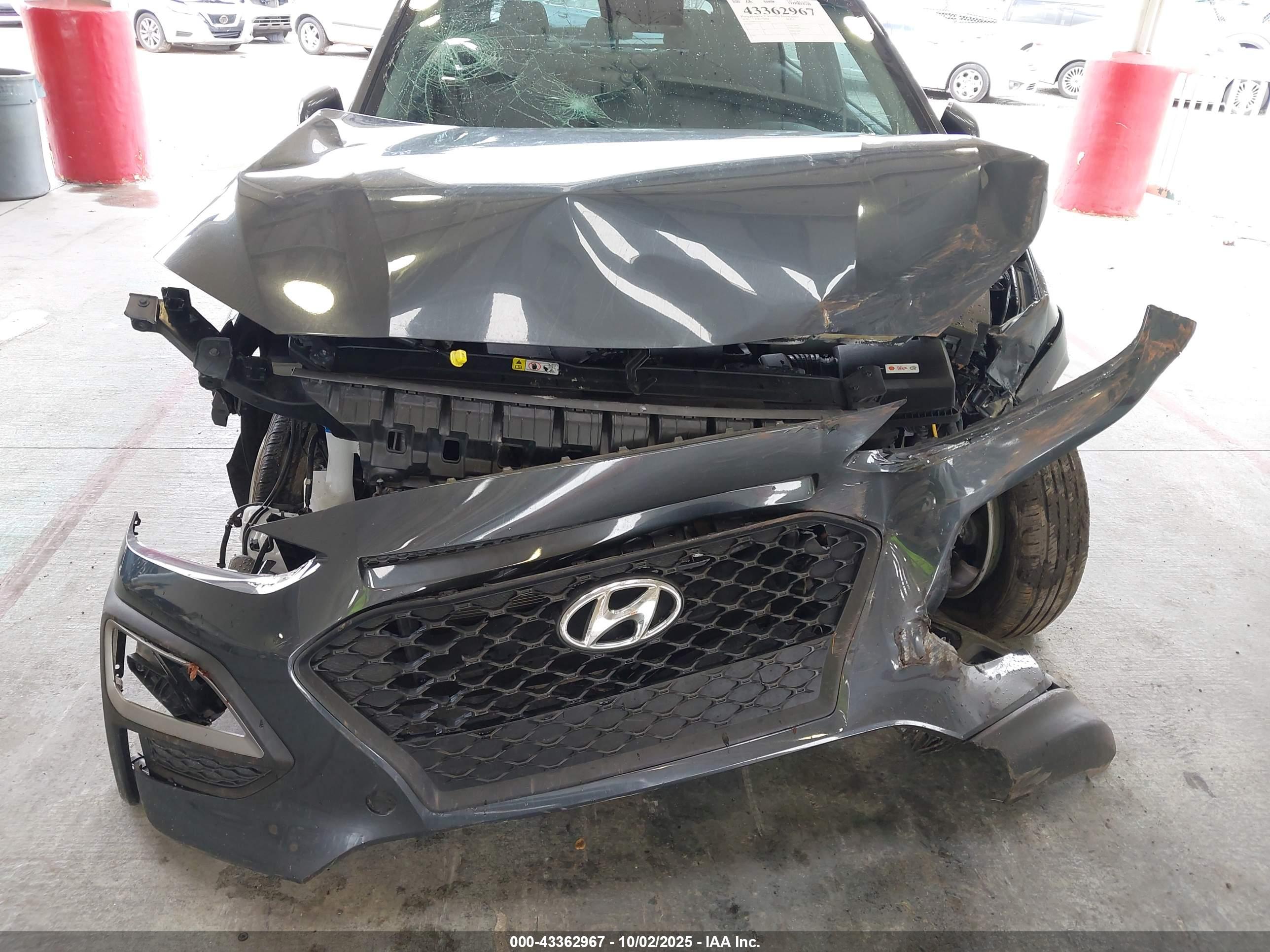 HYUNDAI KONA image 6