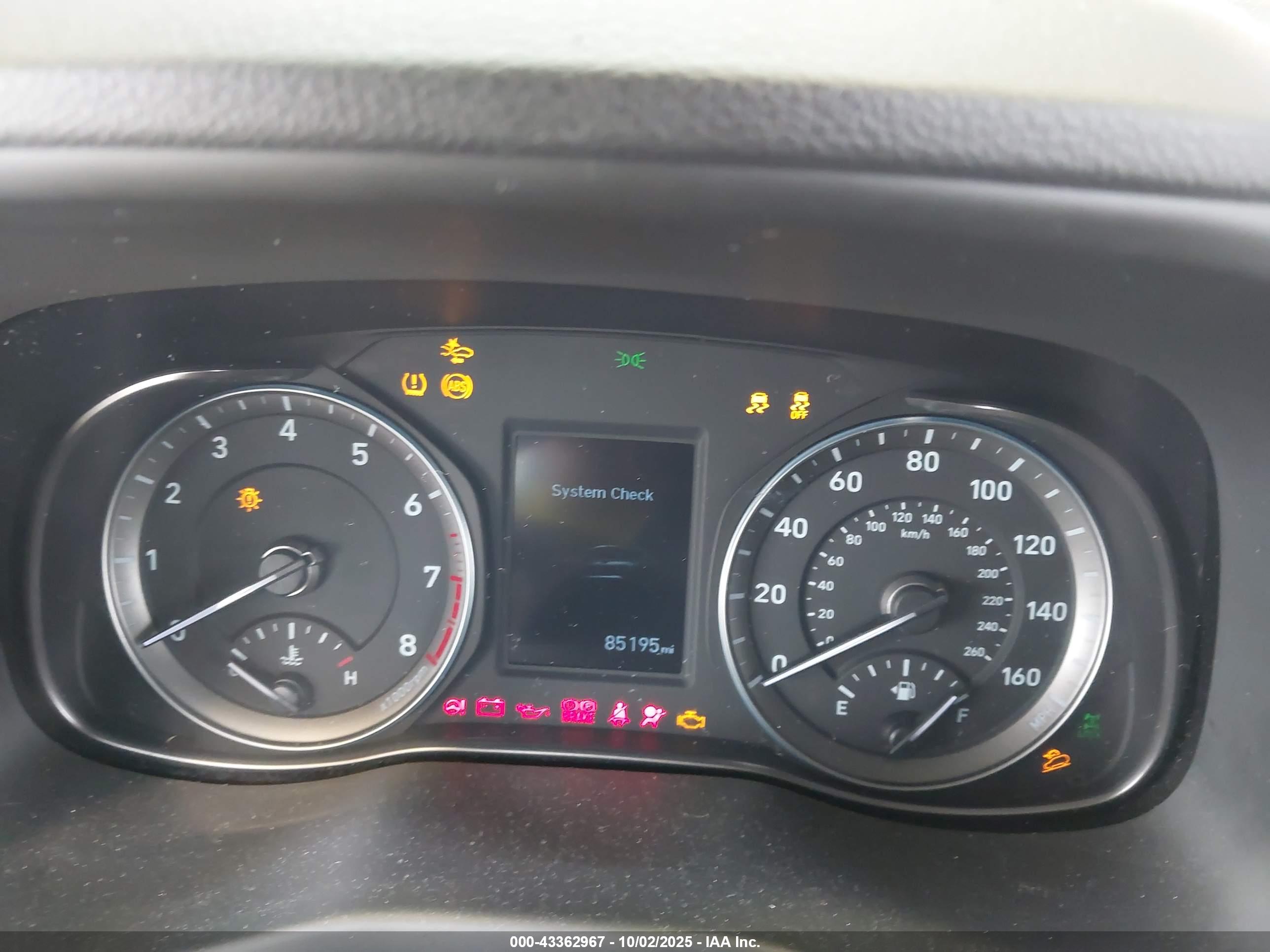 HYUNDAI KONA image 7