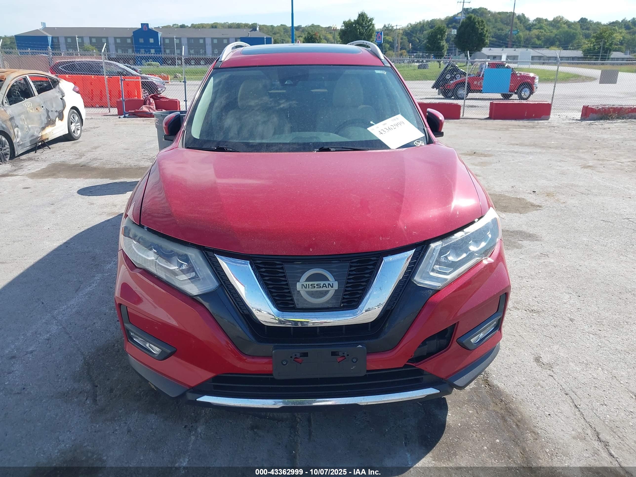 NISSAN ROGUE image 6