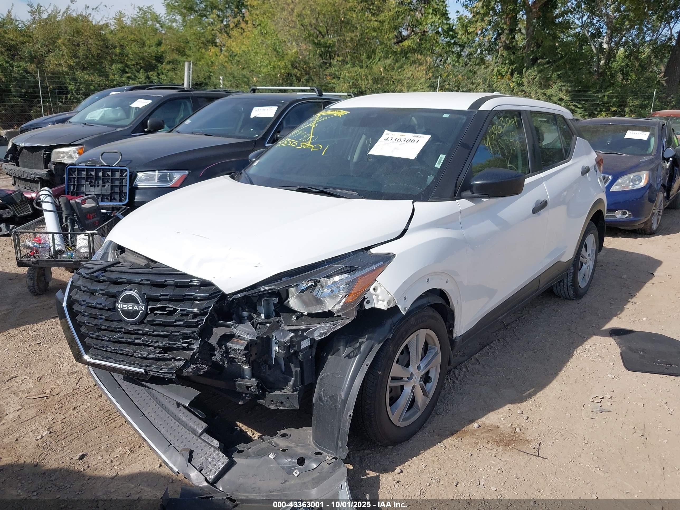 NISSAN KICKS image 2