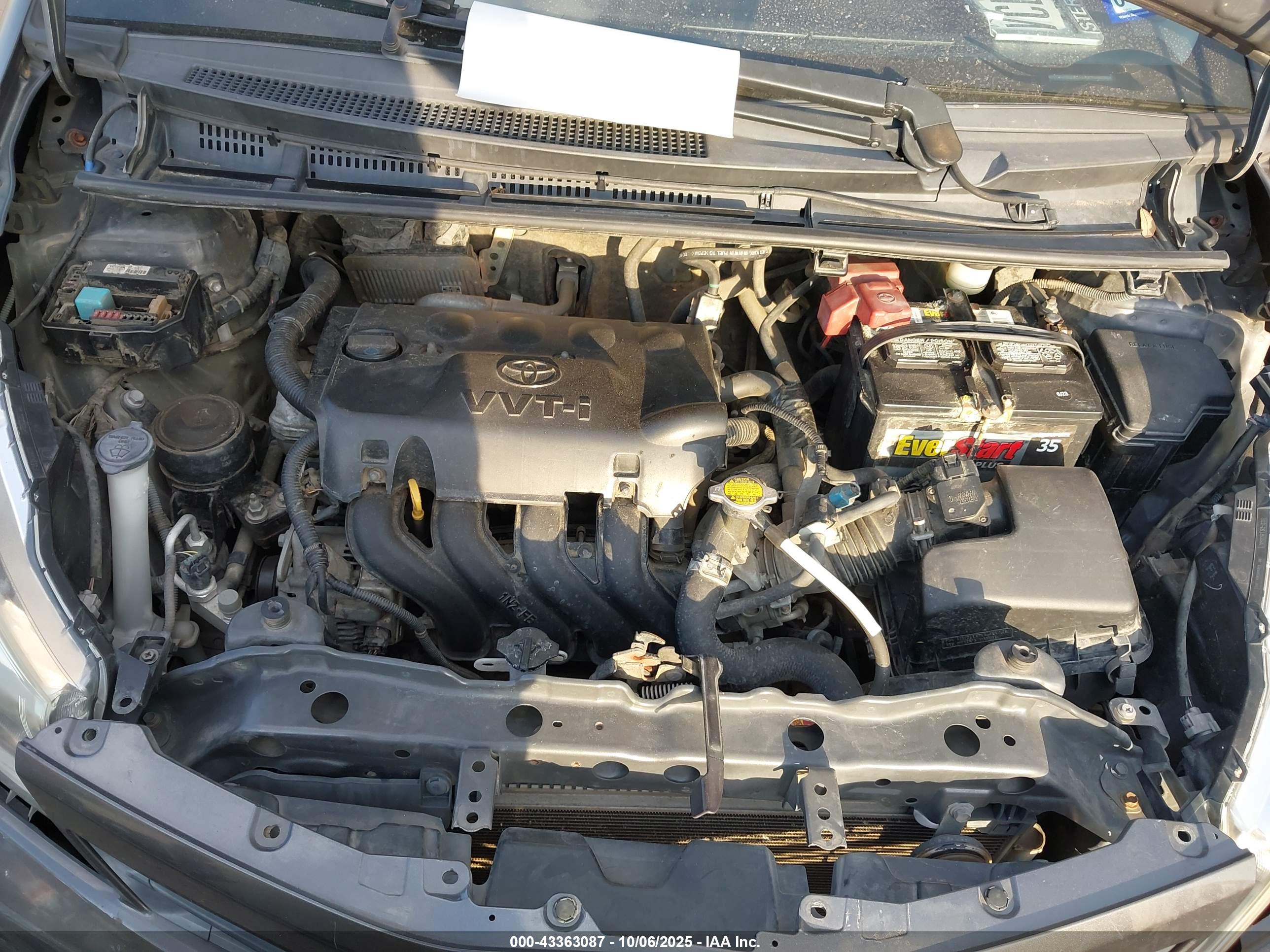 TOYOTA YARIS image 10