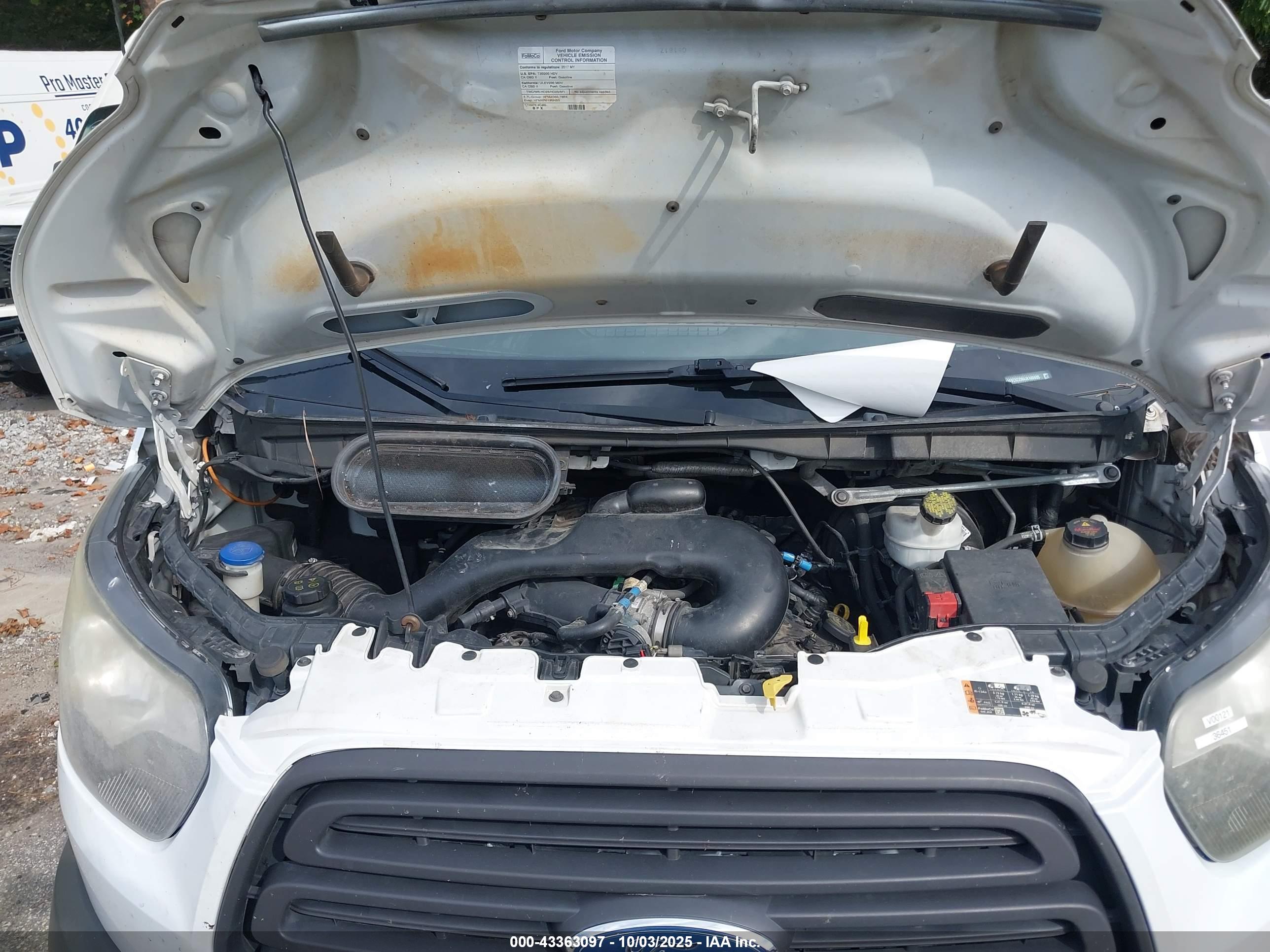 FORD TRANSIT-350 image 10
