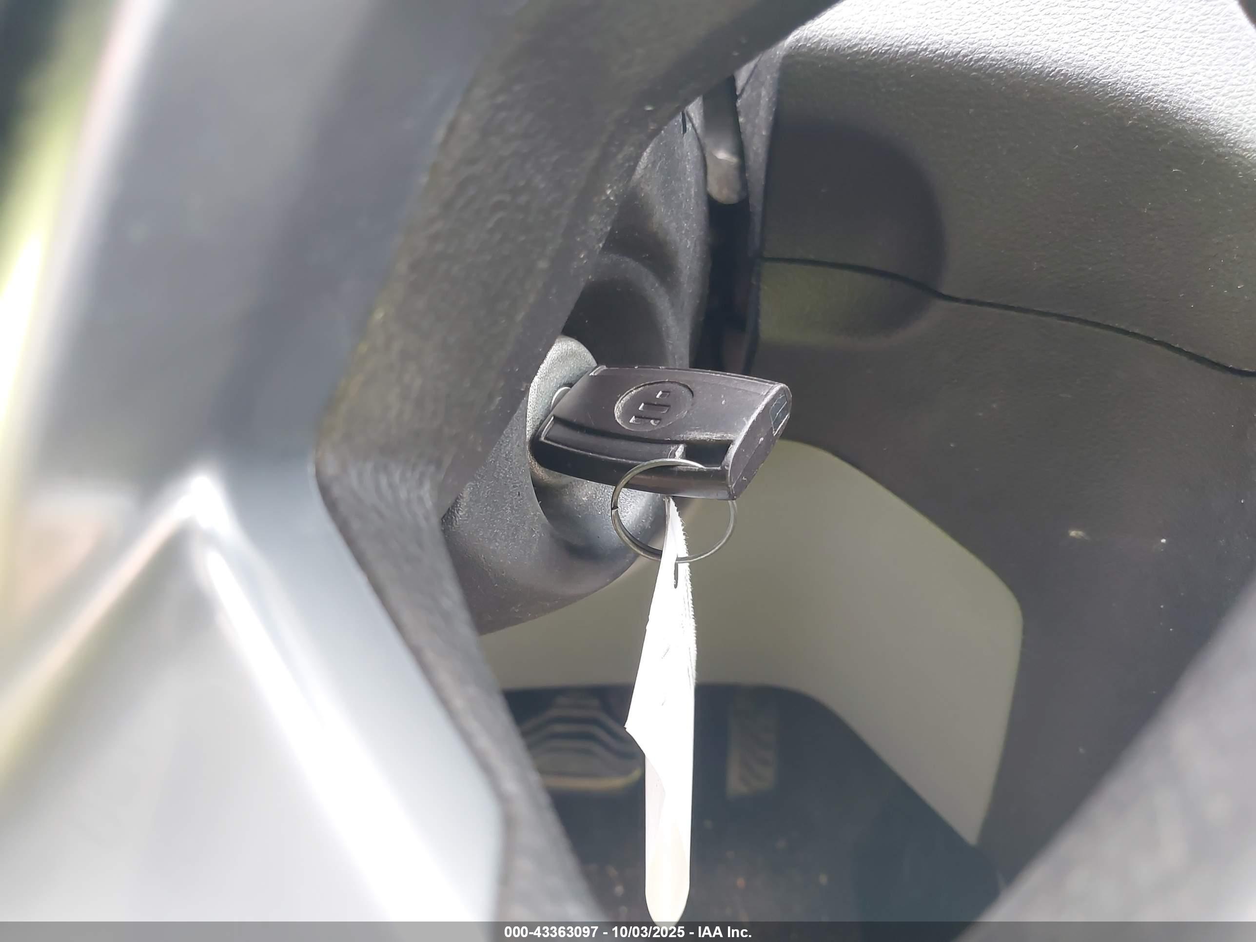 FORD TRANSIT-350 image 11
