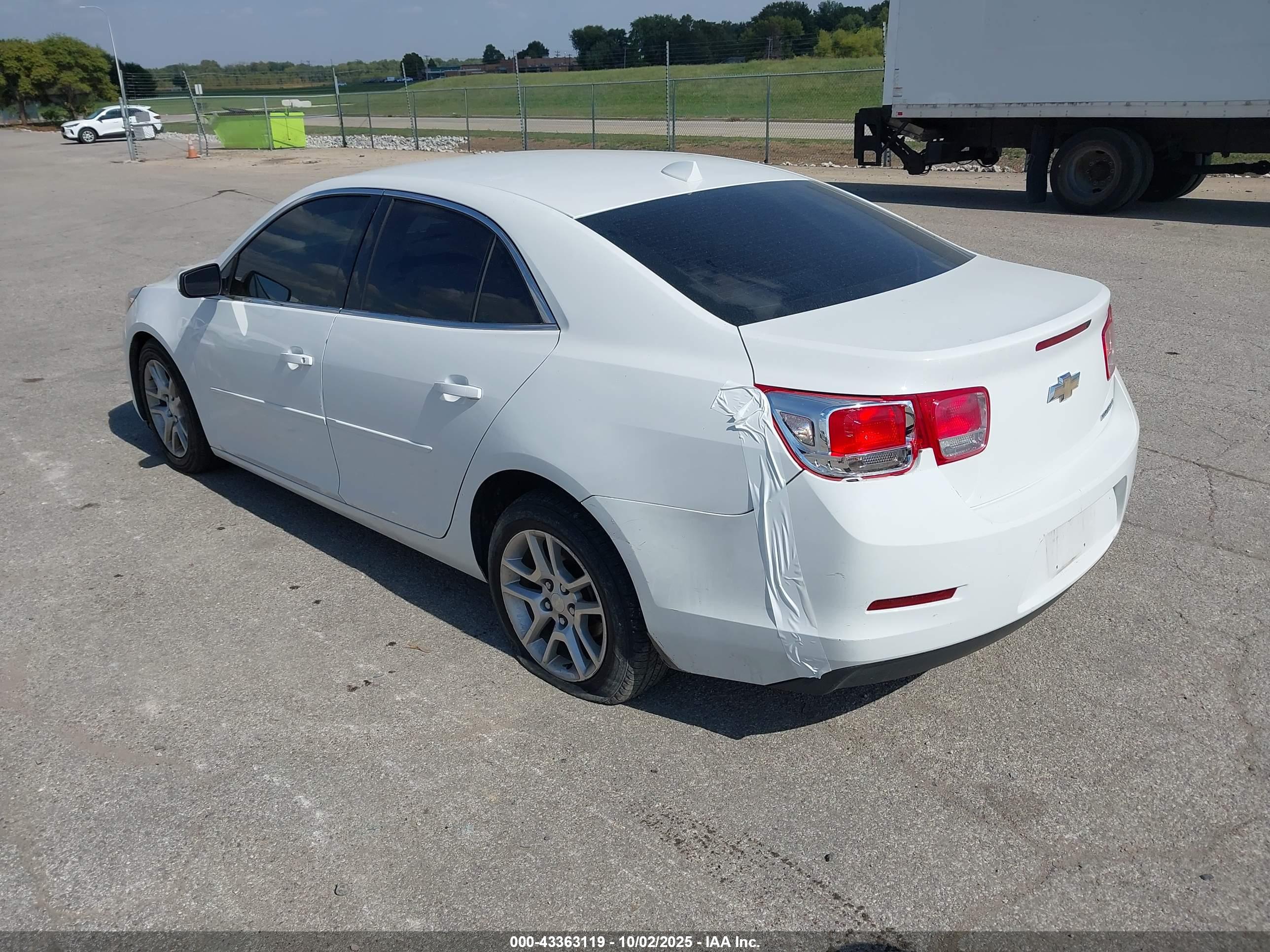 CHEVROLET MALIBU image 3