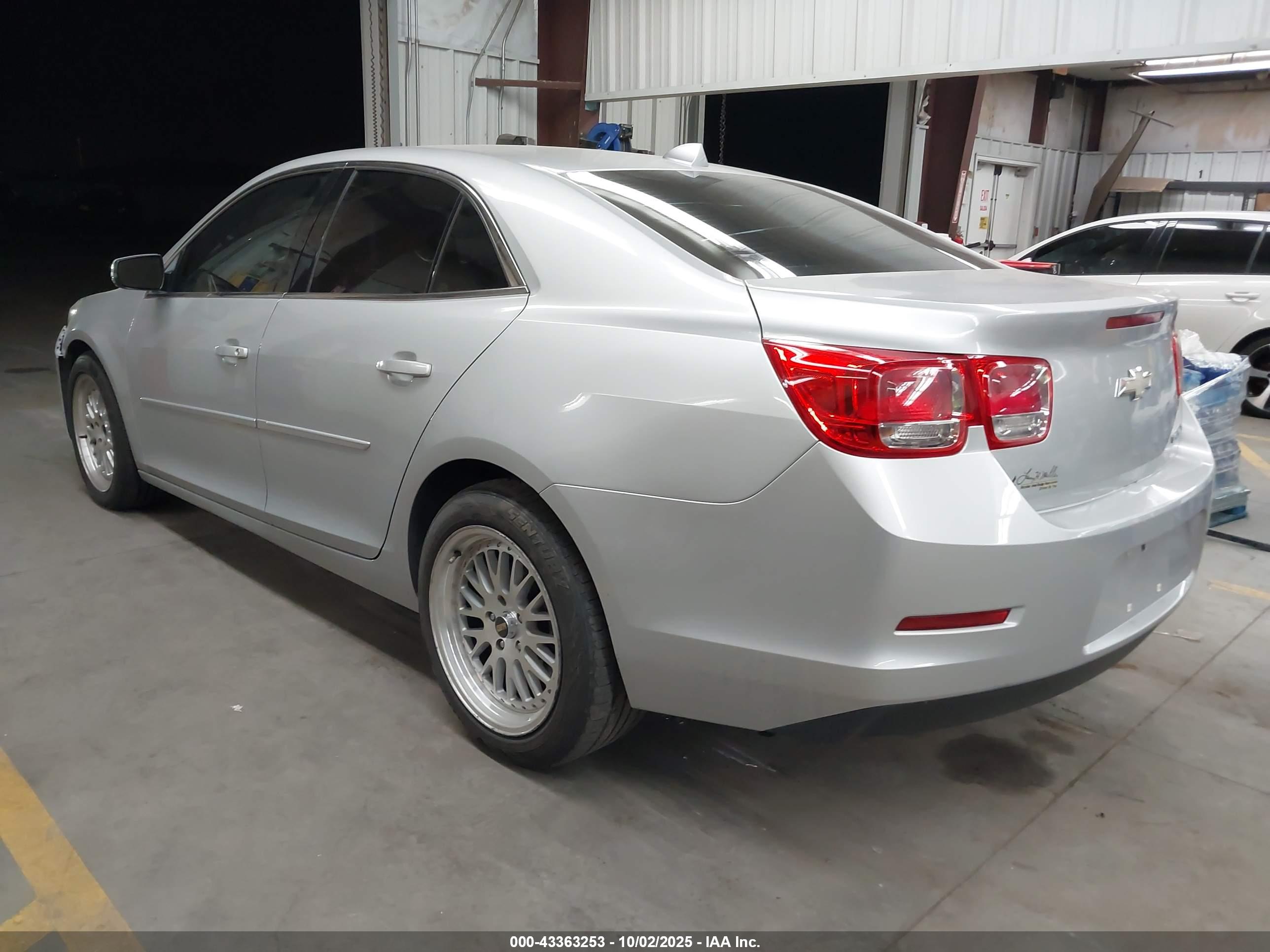 CHEVROLET MALIBU image 3