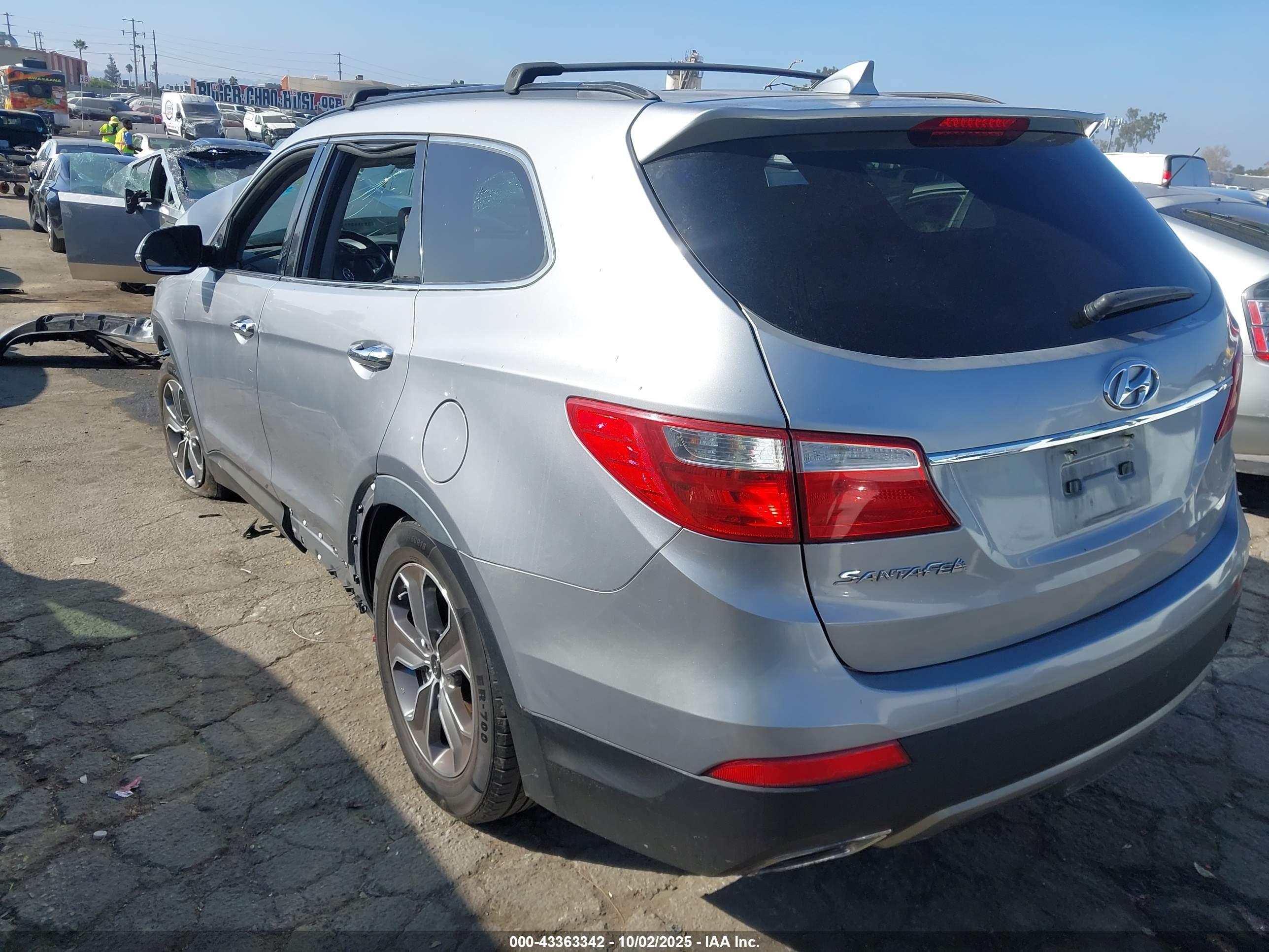 HYUNDAI SANTA image 3