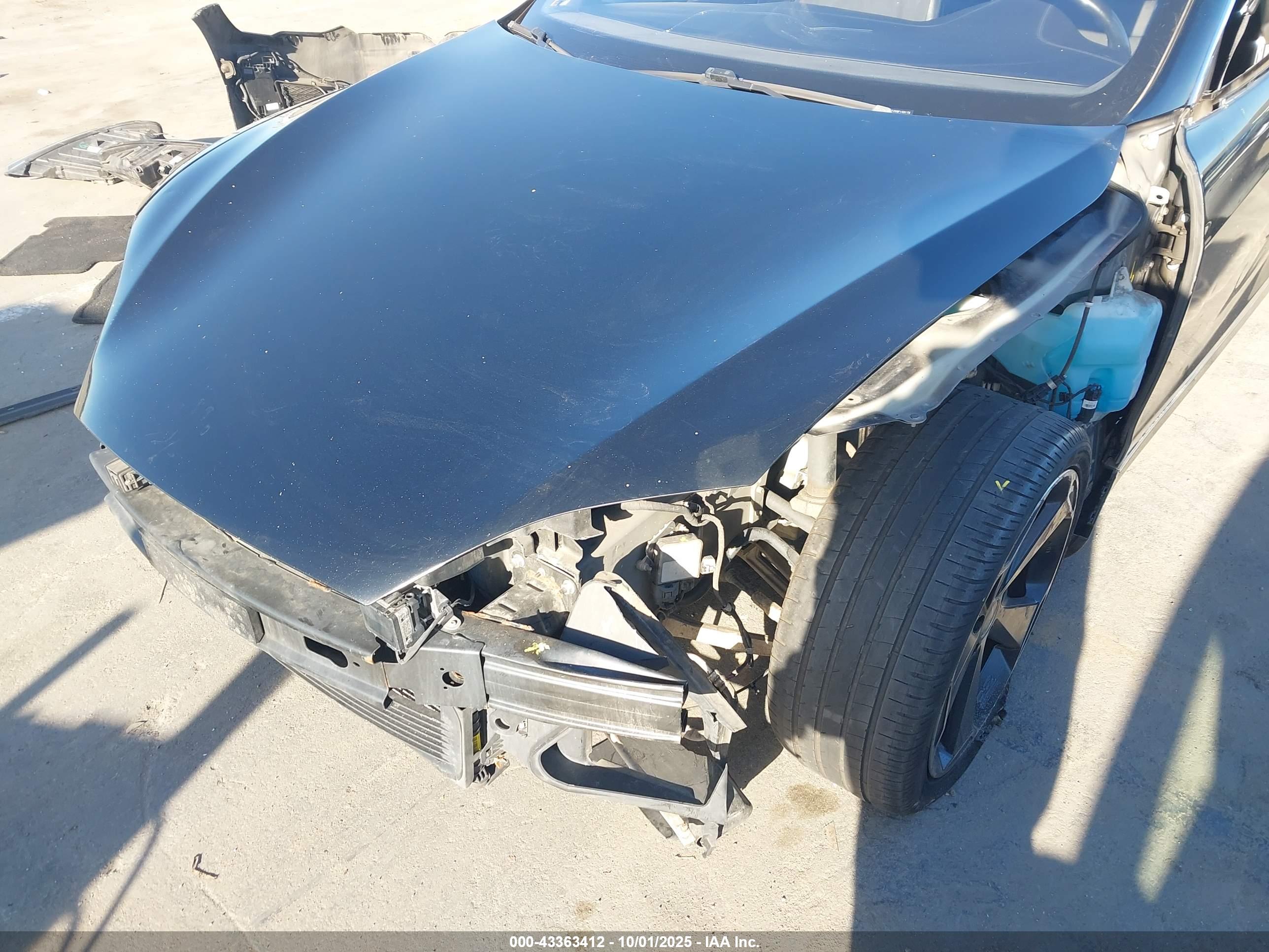 TESLA MODEL image 6