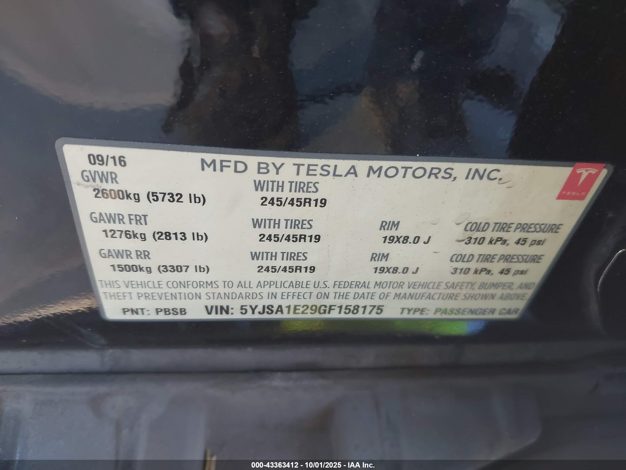 TESLA MODEL image 9