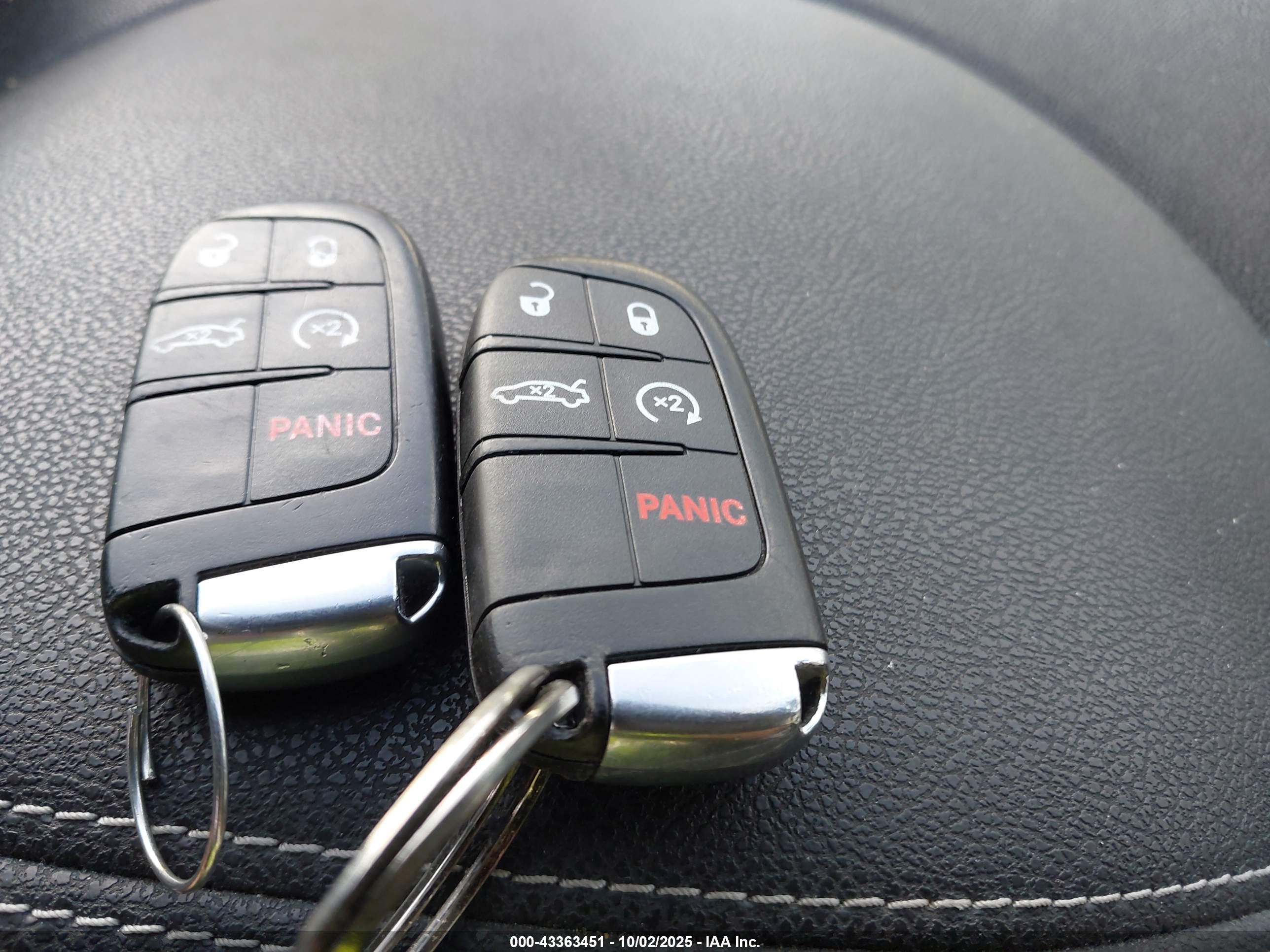CHRYSLER 300 image 11