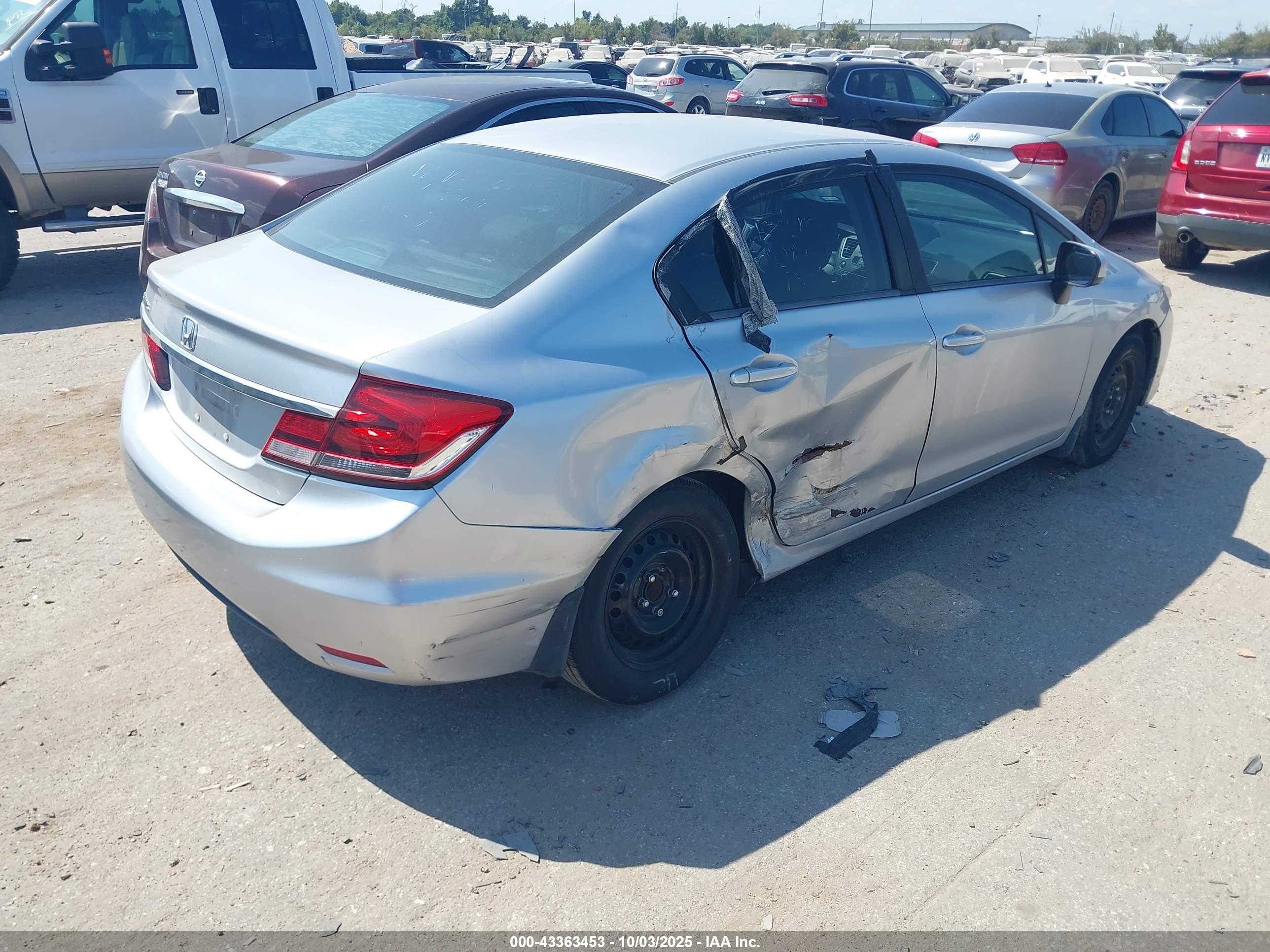 HONDA CIVIC image 4