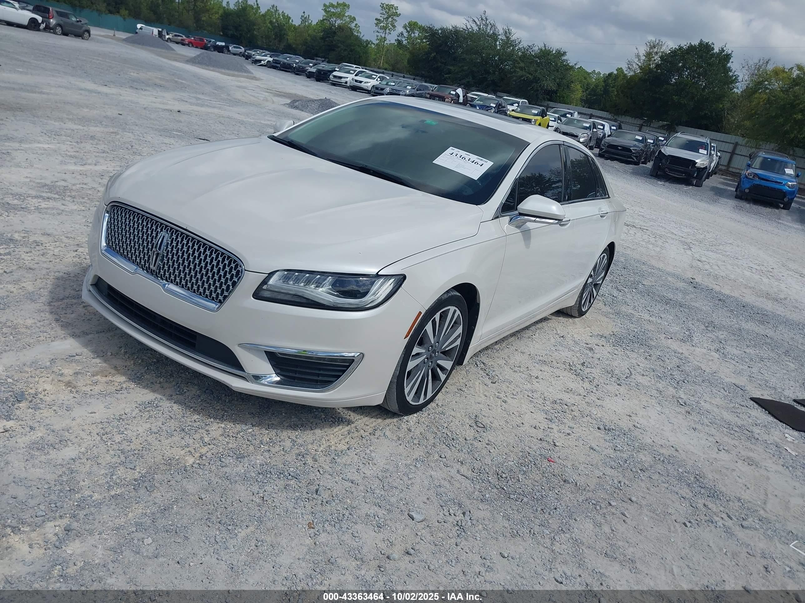 LINCOLN MKZ image 2