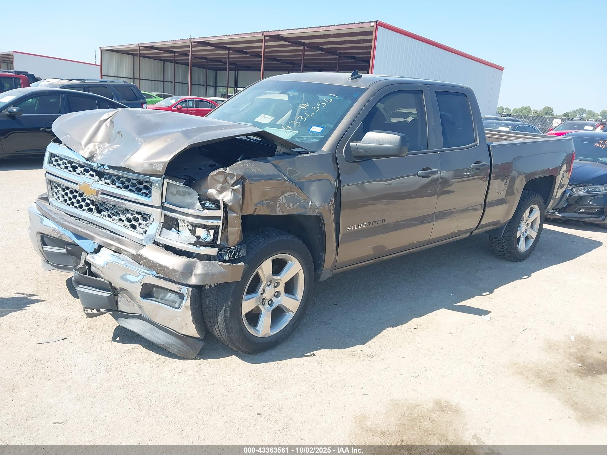 CHEVROLET SILVERADO image 2